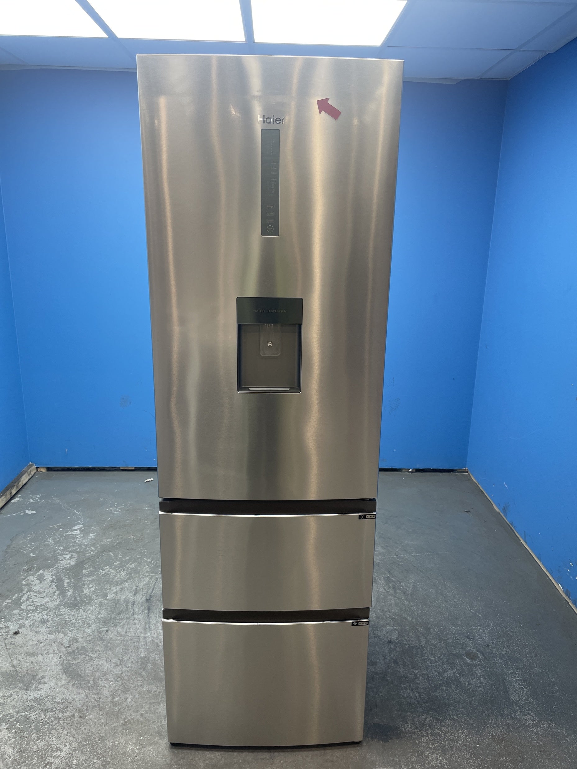 #GRC-163-454 - Haier 60cm Freestanding 70/30 Fridge Freezer – 345L, MyZone, Non-Plumbed Water Dispenser