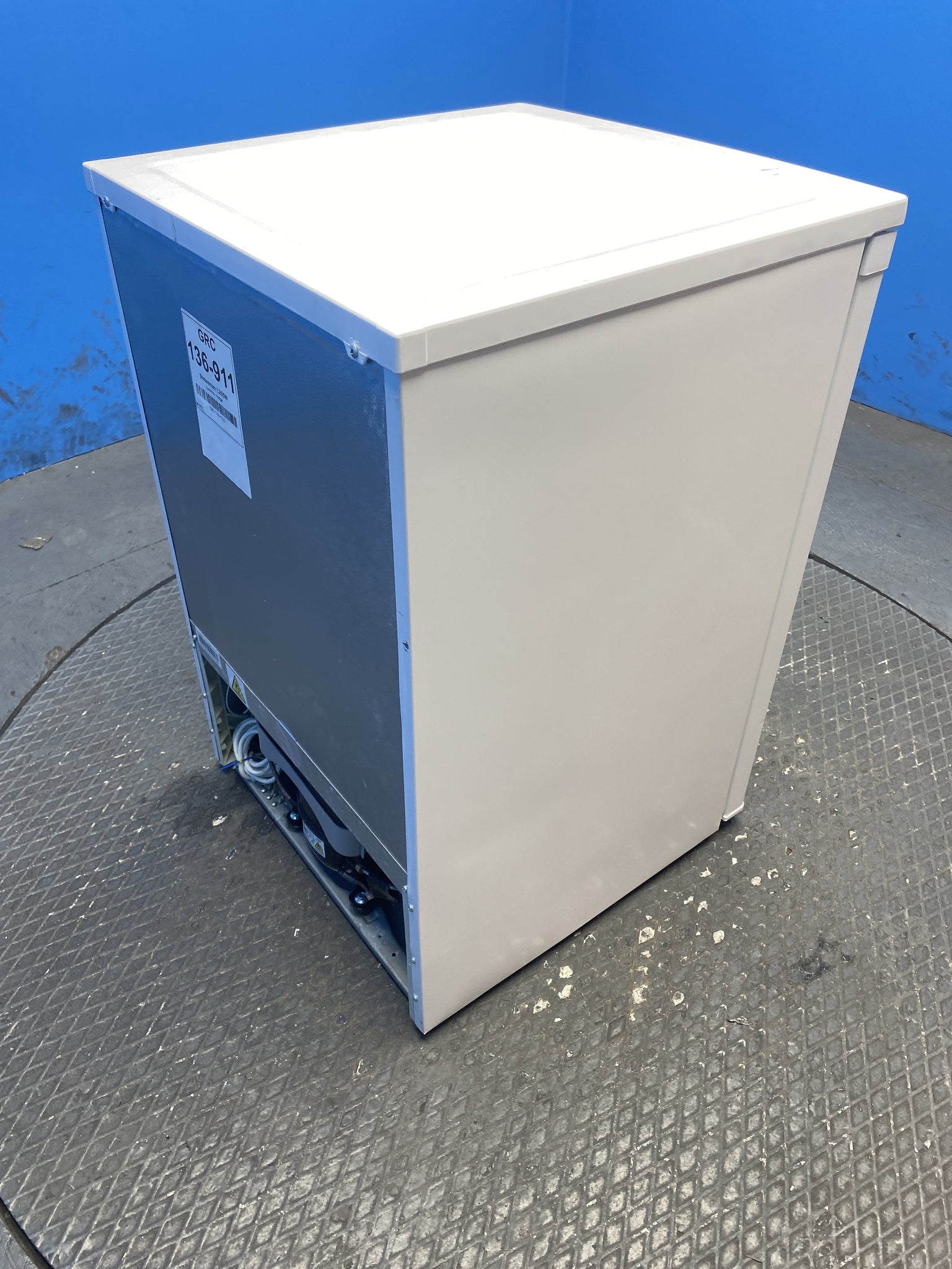 Statesman L255W 113 Litre 55cm Under Counter Fridge