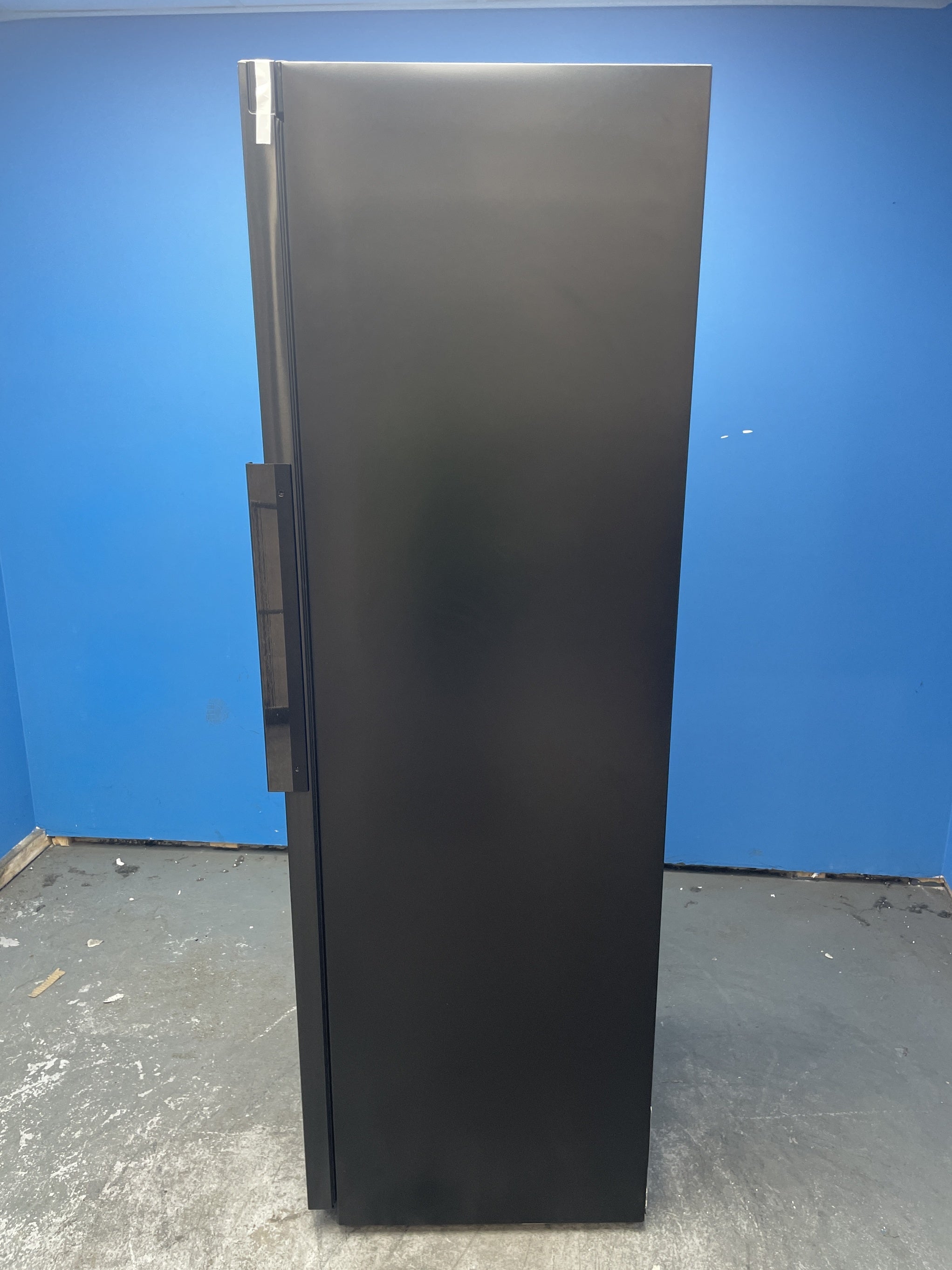 #GRC-158-073 - Hisense FT5K310GSFC KitchenFit No Frost Tall Upright Freezer