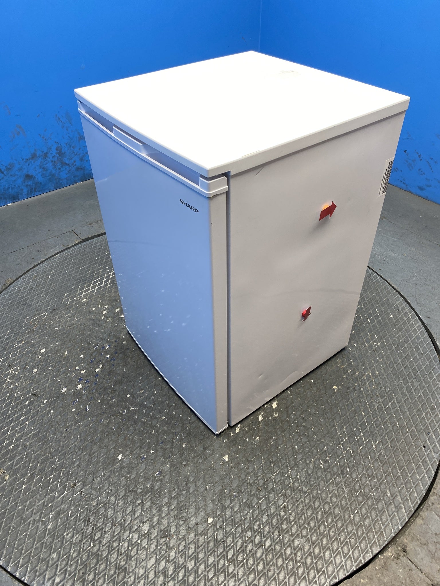 Sharp SJ-UE121M4W 122 Litre Undercounter Fridge