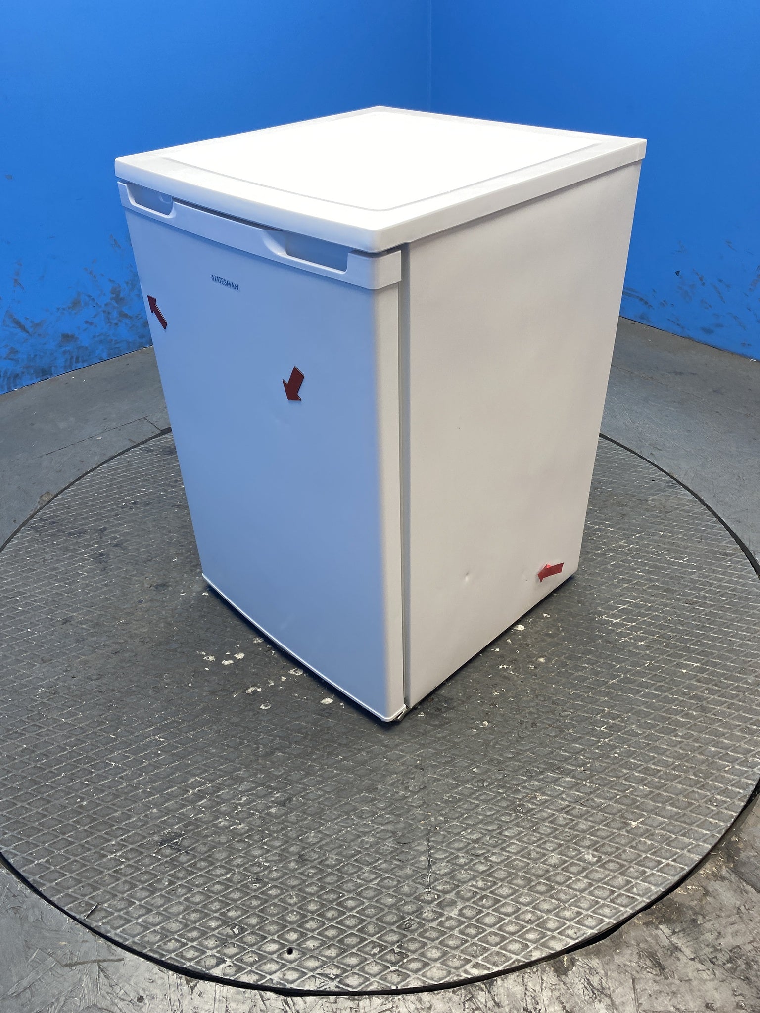 Statesman L255W 113 Litre 55cm Under Counter Fridge