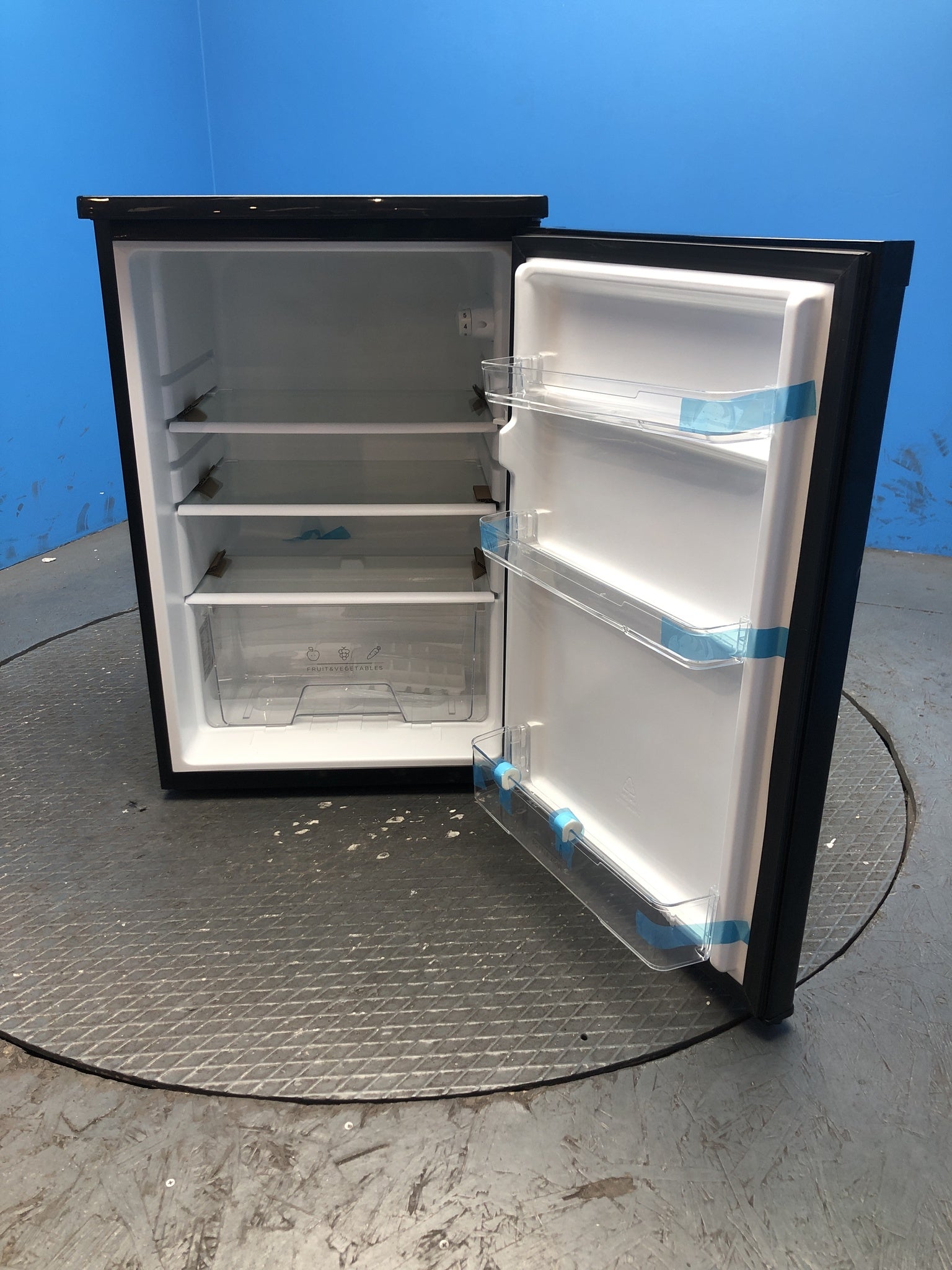 Statesman L255B 113 Litre 55cm Under Counter Fridge