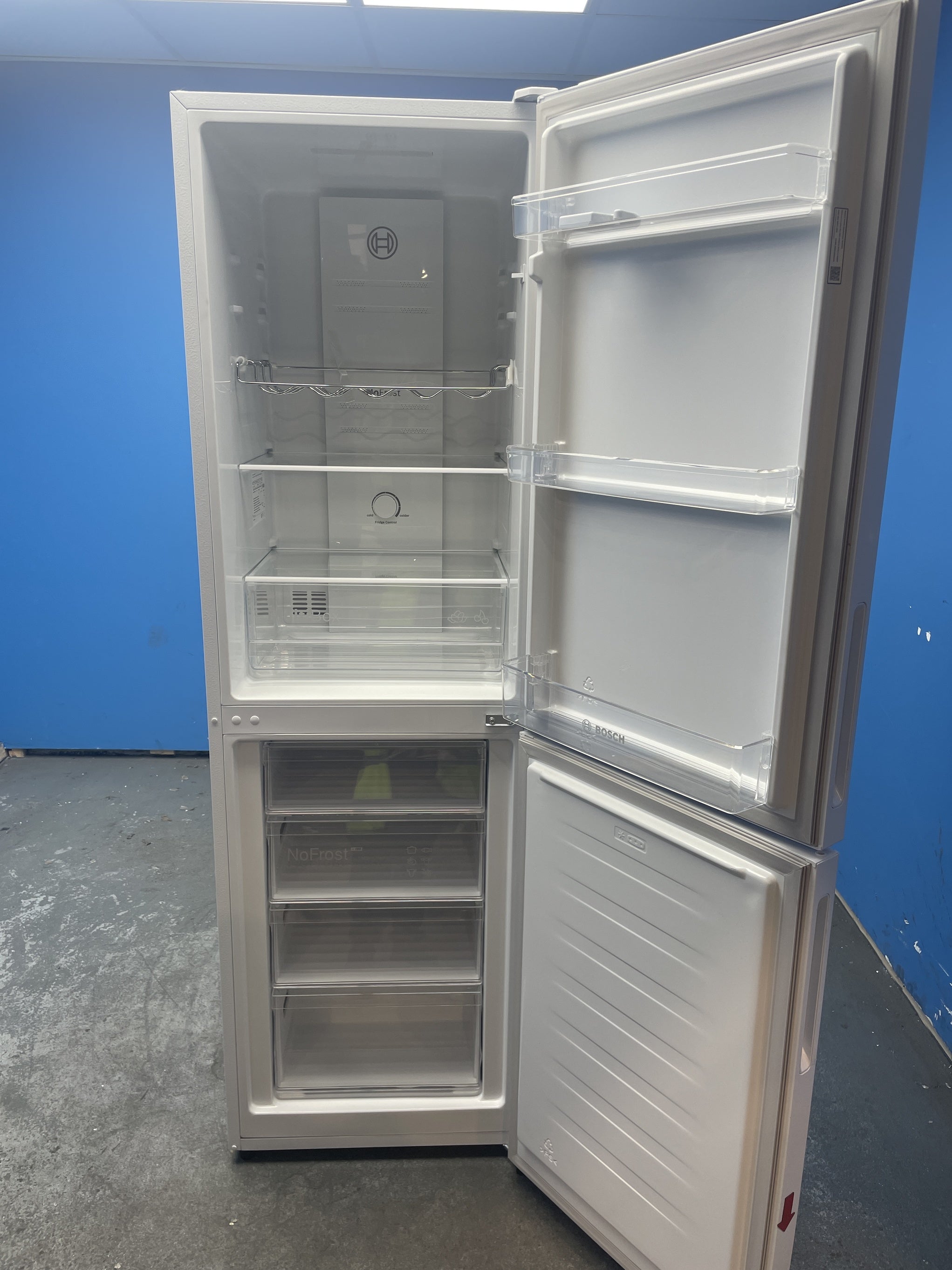 #GRC-160-437 - Bosch Series 2 KGN27NWEAG 255L 50/50 No Frost Fridge Freezer