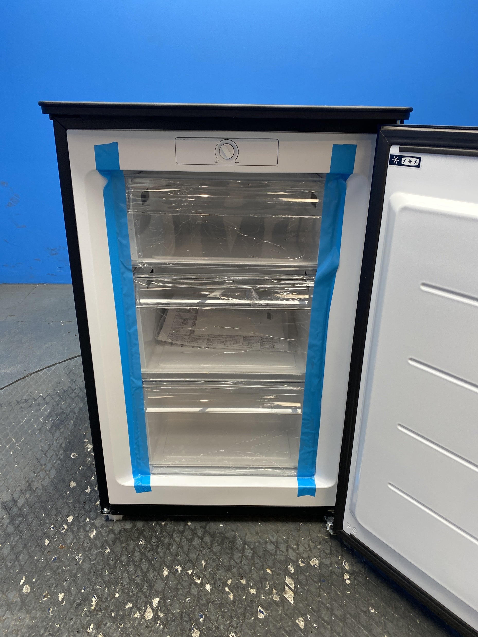 Hoover HOUQS58EBHK 85 Litre Undercounter Freezer