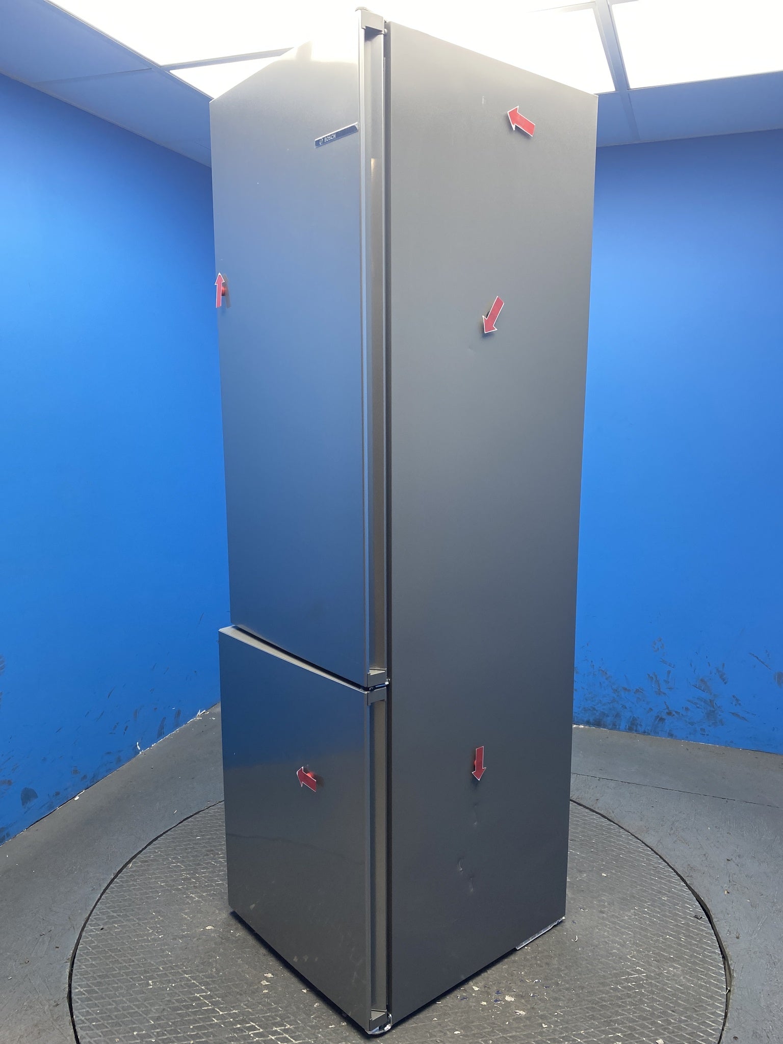 Bosch 363L Freestanding Frost Free Fridge Freezer Silver