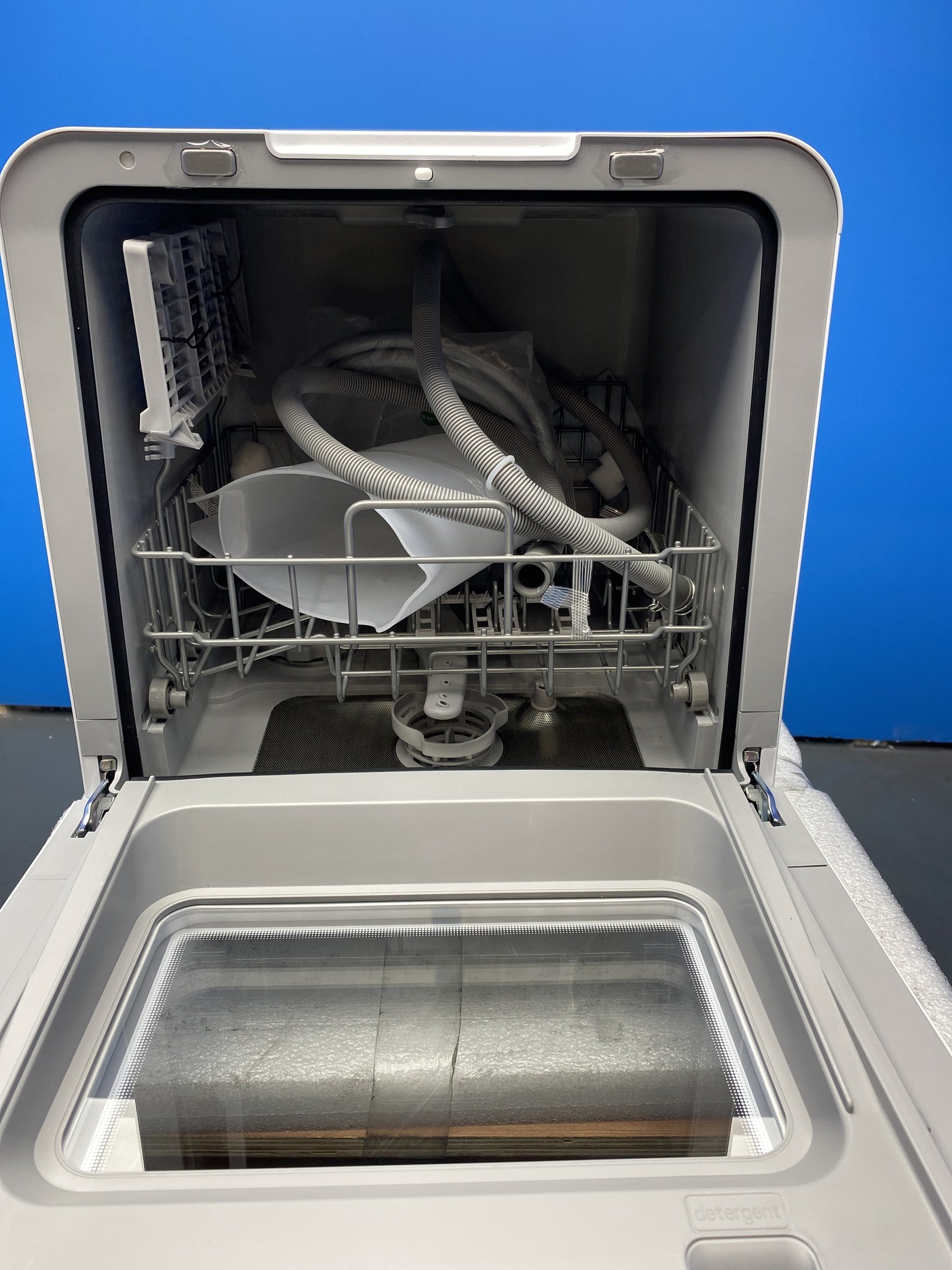 COMFEE' CDWMT305W Mini Plus Tabletop Dishwasher