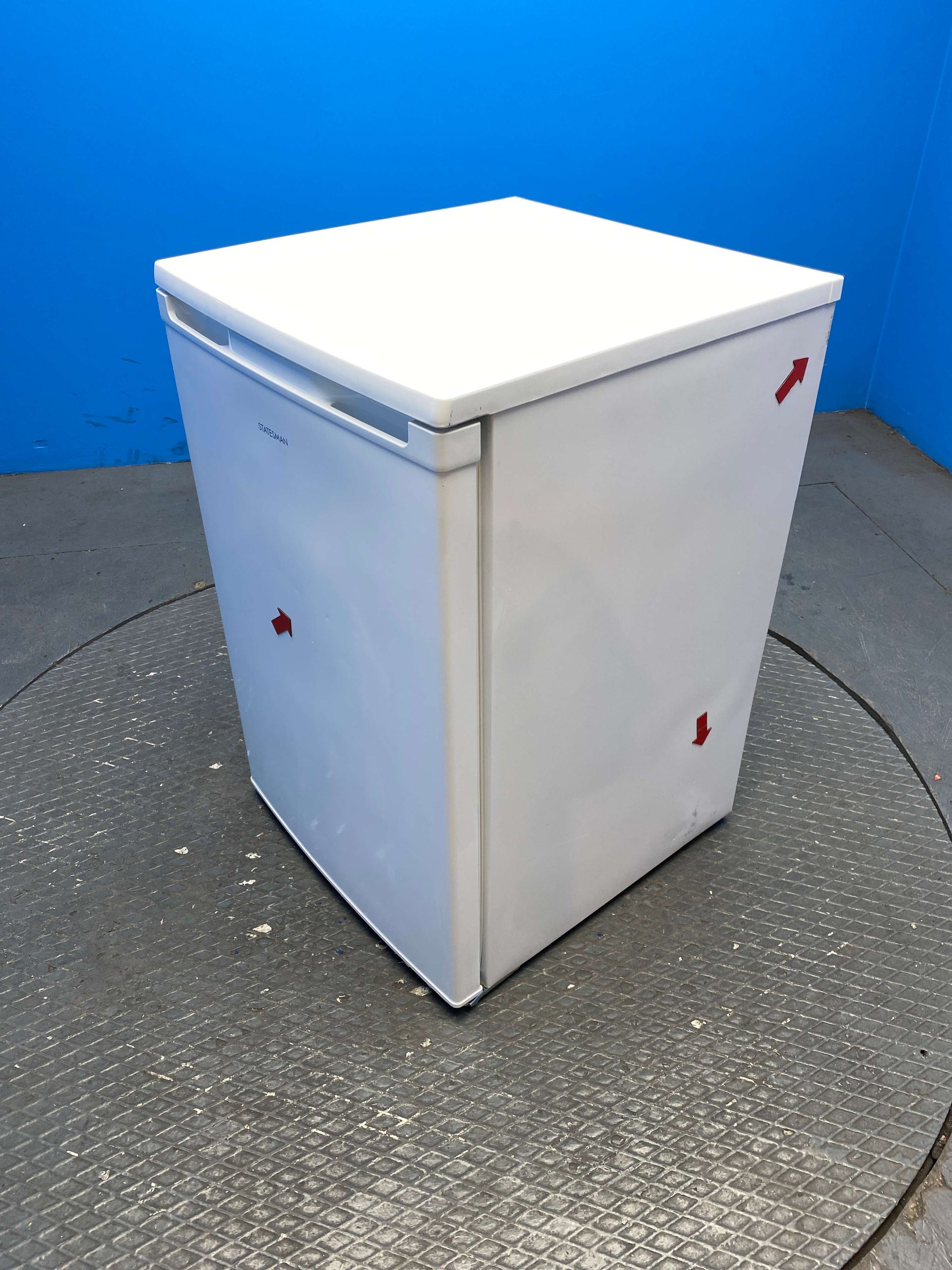 Statesman L255W 113 Litre 55cm Under Counter Fridge