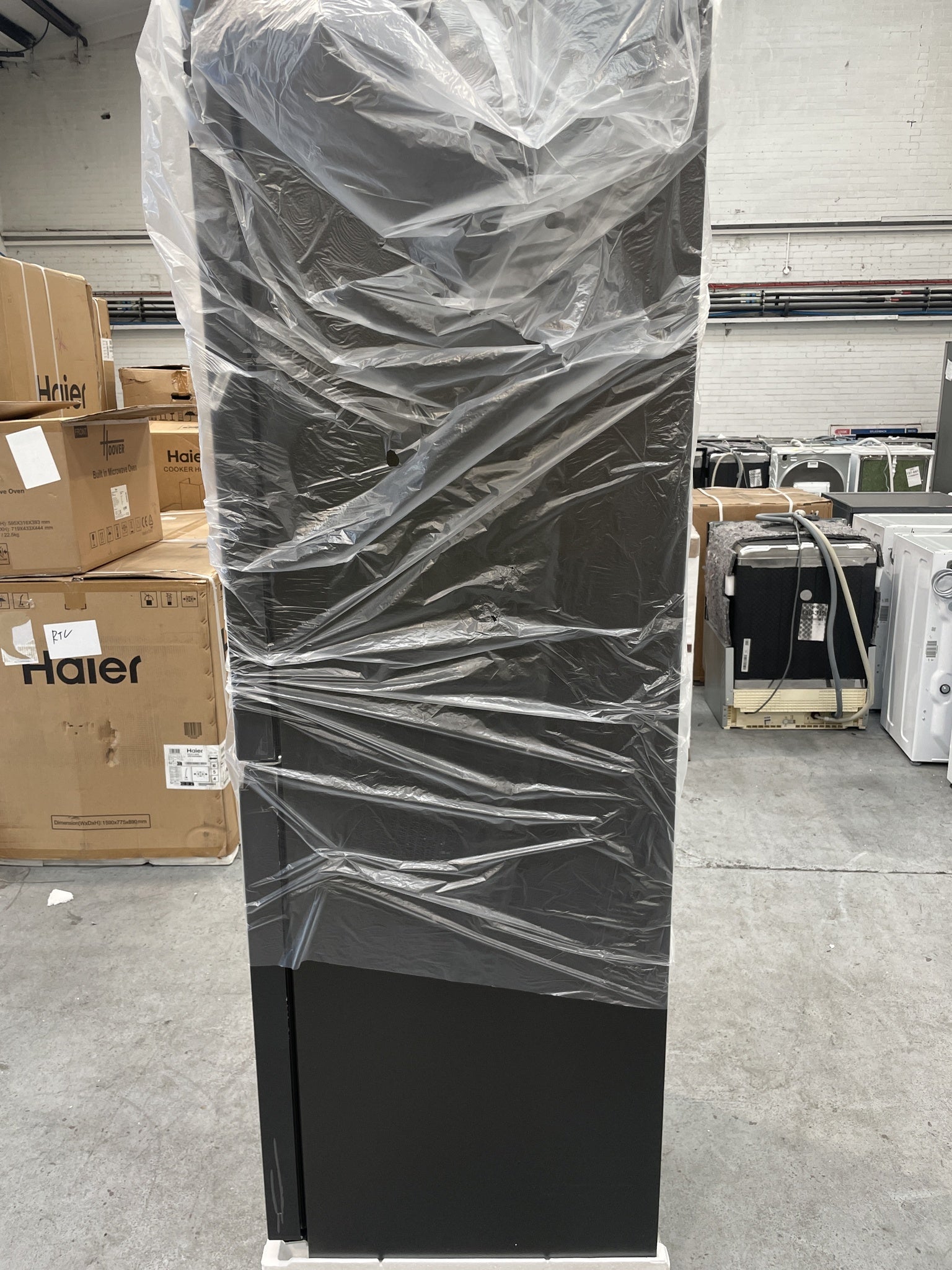 #GRC-157-865 - Hoover HONCQ3T518EWTK No Frost Fridge Freezer with Water Dispenser