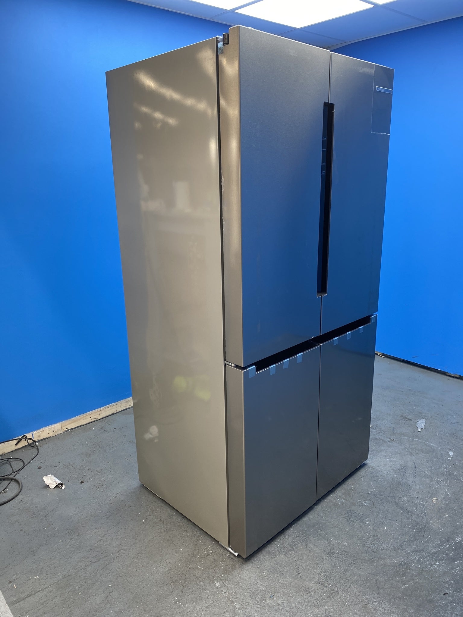 Bosch KFN96VPEAG Series 4 French Door 605 Litre Fridge Freezer