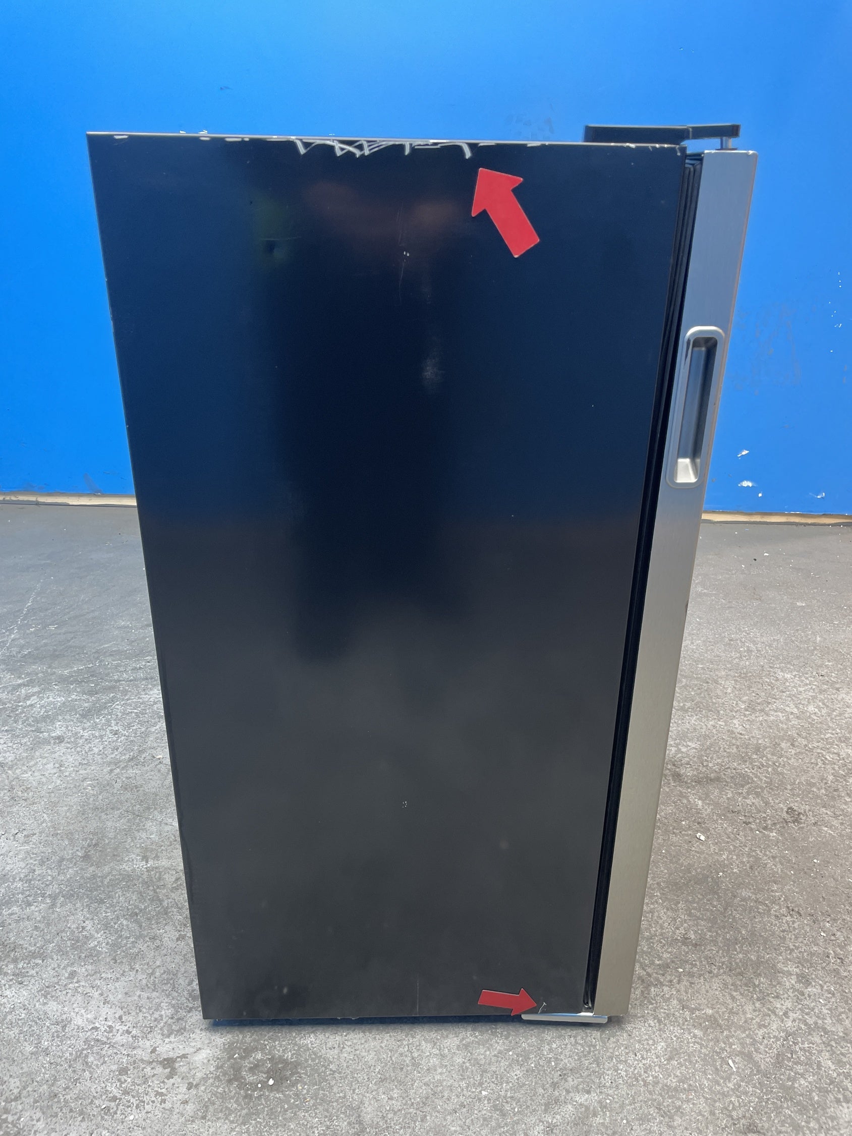 #GRC-157-954 - Russell Hobbs RH48BC101SS Under Counter 93L Drinks Cooler Fridge