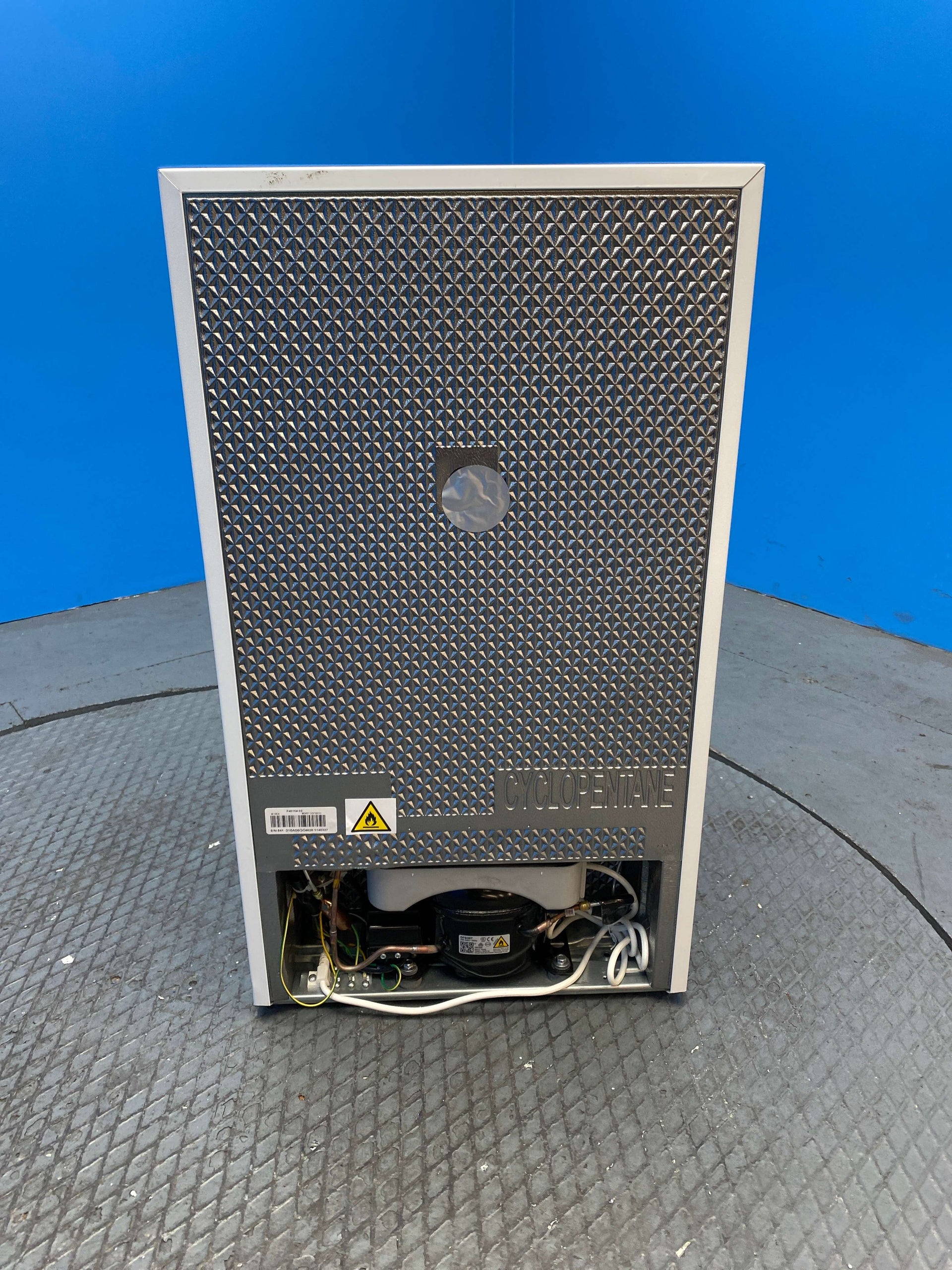 Midea MDRD125FGE01 80L Under Counter Mini Fridge