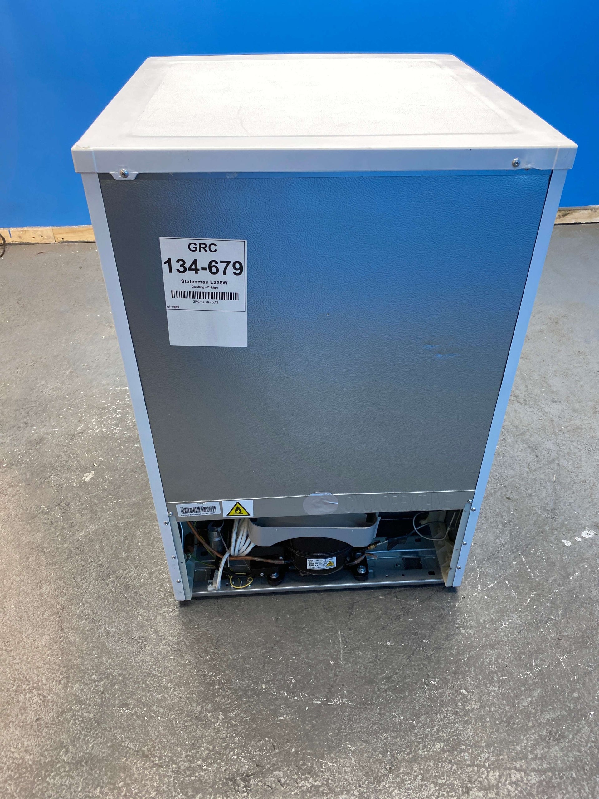 Statesman L255W 113 Litre 55cm Under Counter Fridge