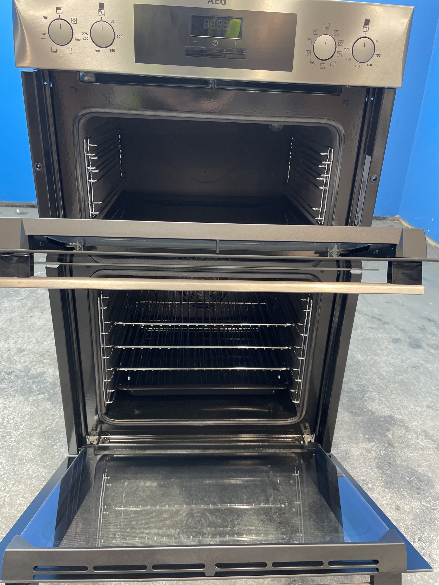 #GRC-158-204 - AEG DCB331010M SurroundCook Built-In Electric Double Oven