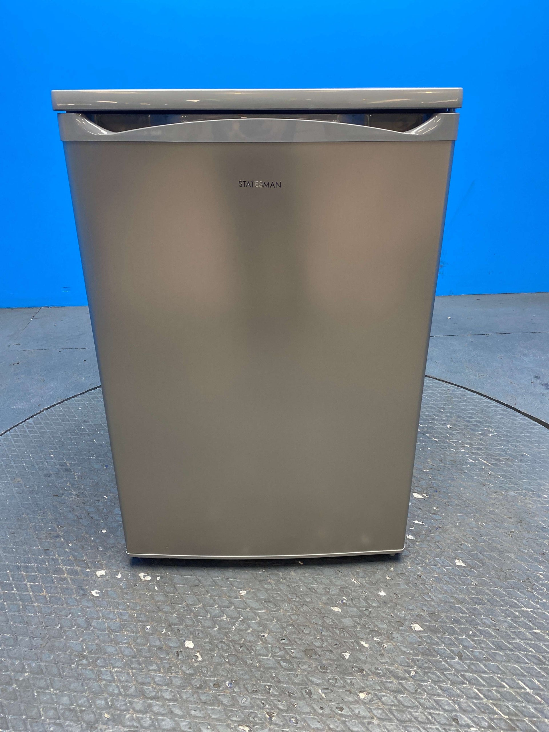 Statesman L255S 113 Litre 55cm Under Counter Fridge