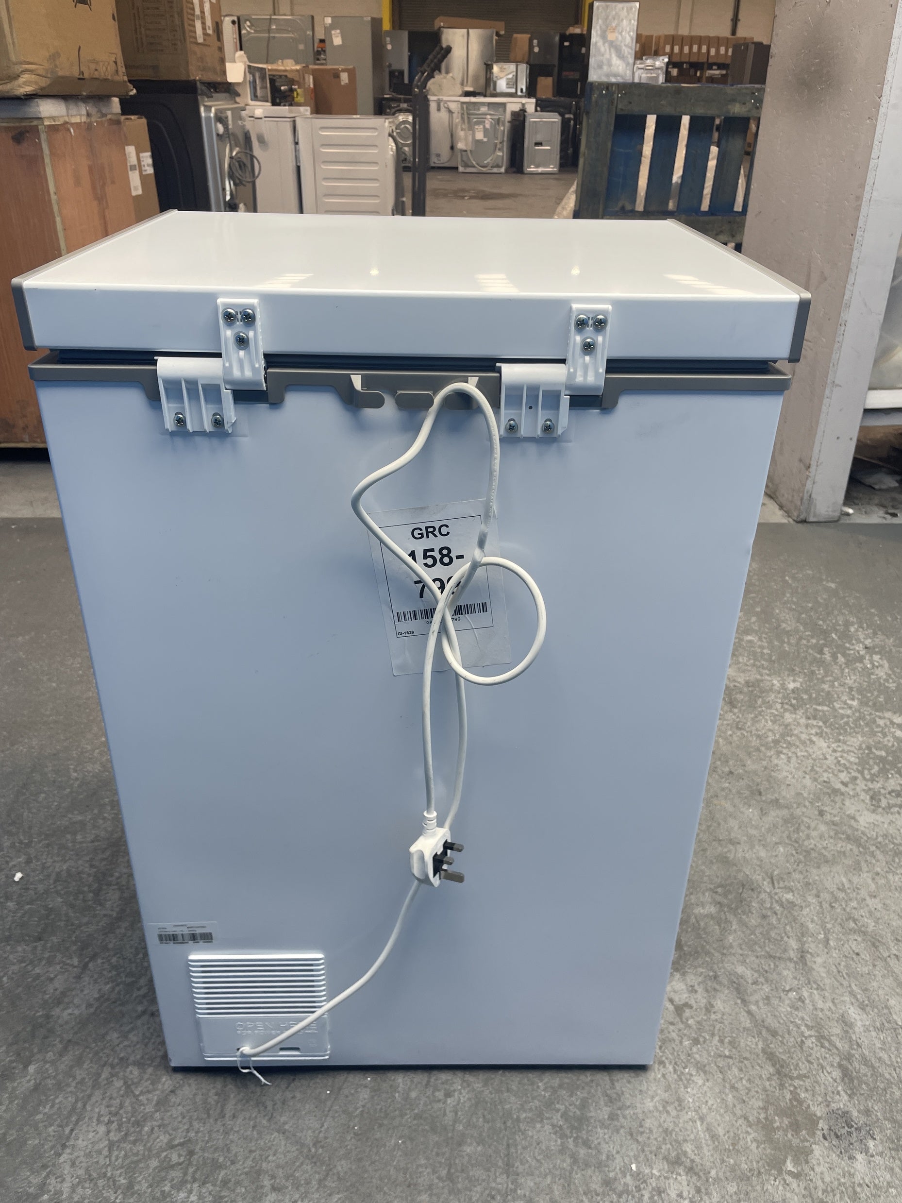 #GRC-158-799 - Midea MDRC154FZE01 99 Litre Convertible Fridge or Chest Freezer