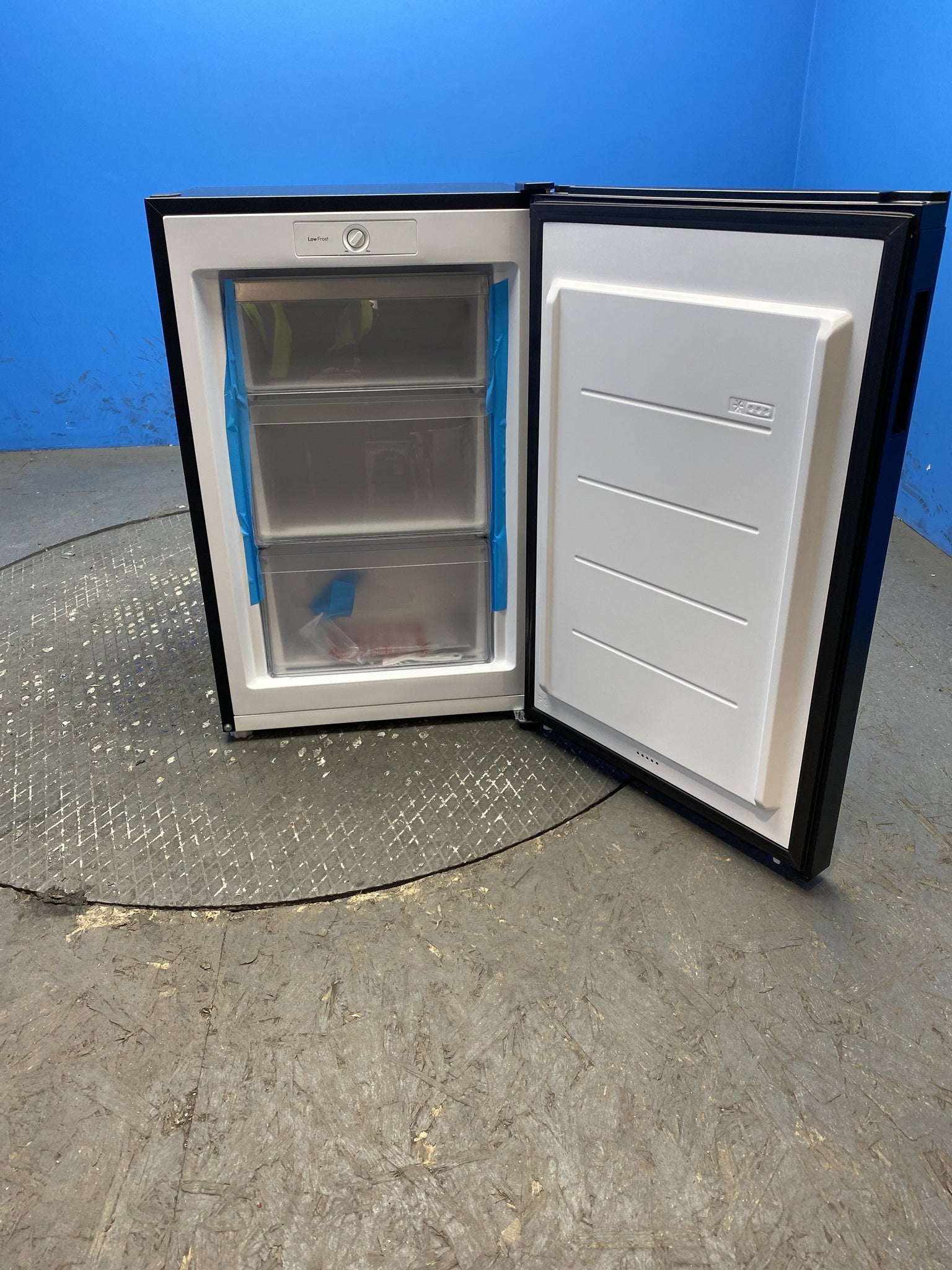#GRC-156-082 - Hoover H-Freeze 300 HONUQ2L58EBK 90L Under Counter Freezer