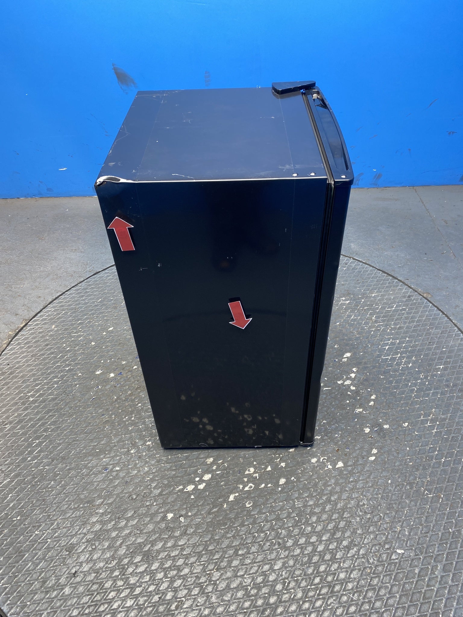 COMFEE RCU60BL2UK(E) 60L Under Counter Freezer