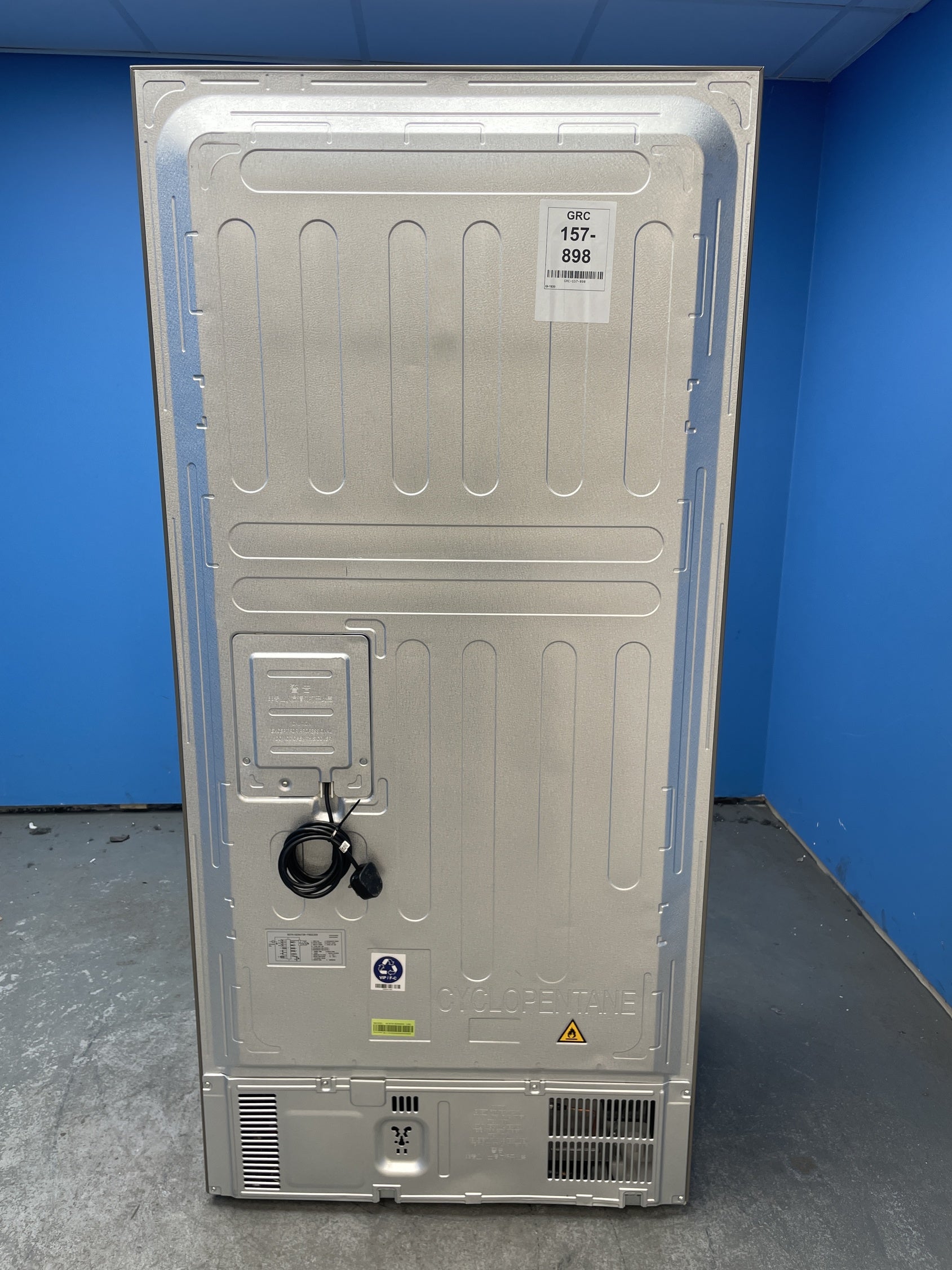 #GRC-157-898 - Haier HCR7818DNMM Cube 83 Total No Frost American Fridge Freezer