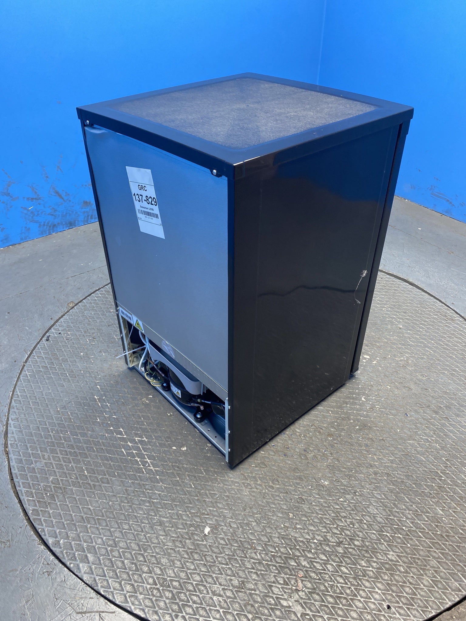 Statesman L255B 113 Litre 55cm Under Counter Fridge