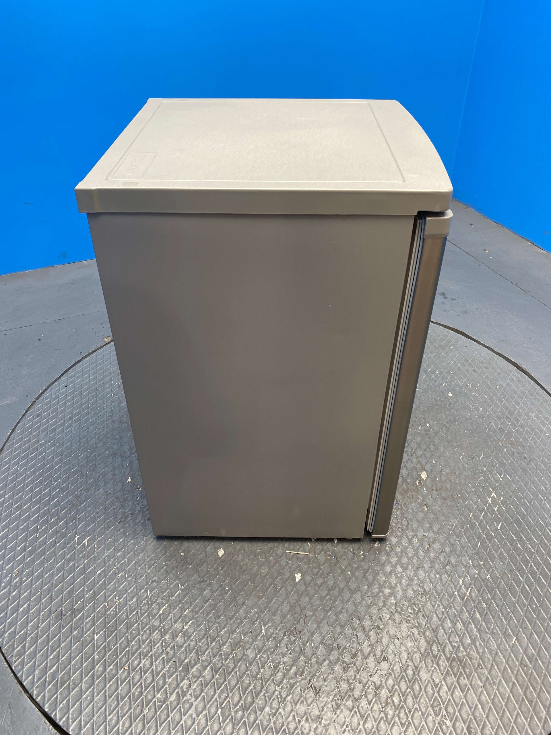 Igenix IG255X 136 Litre Undercounter Fridge
