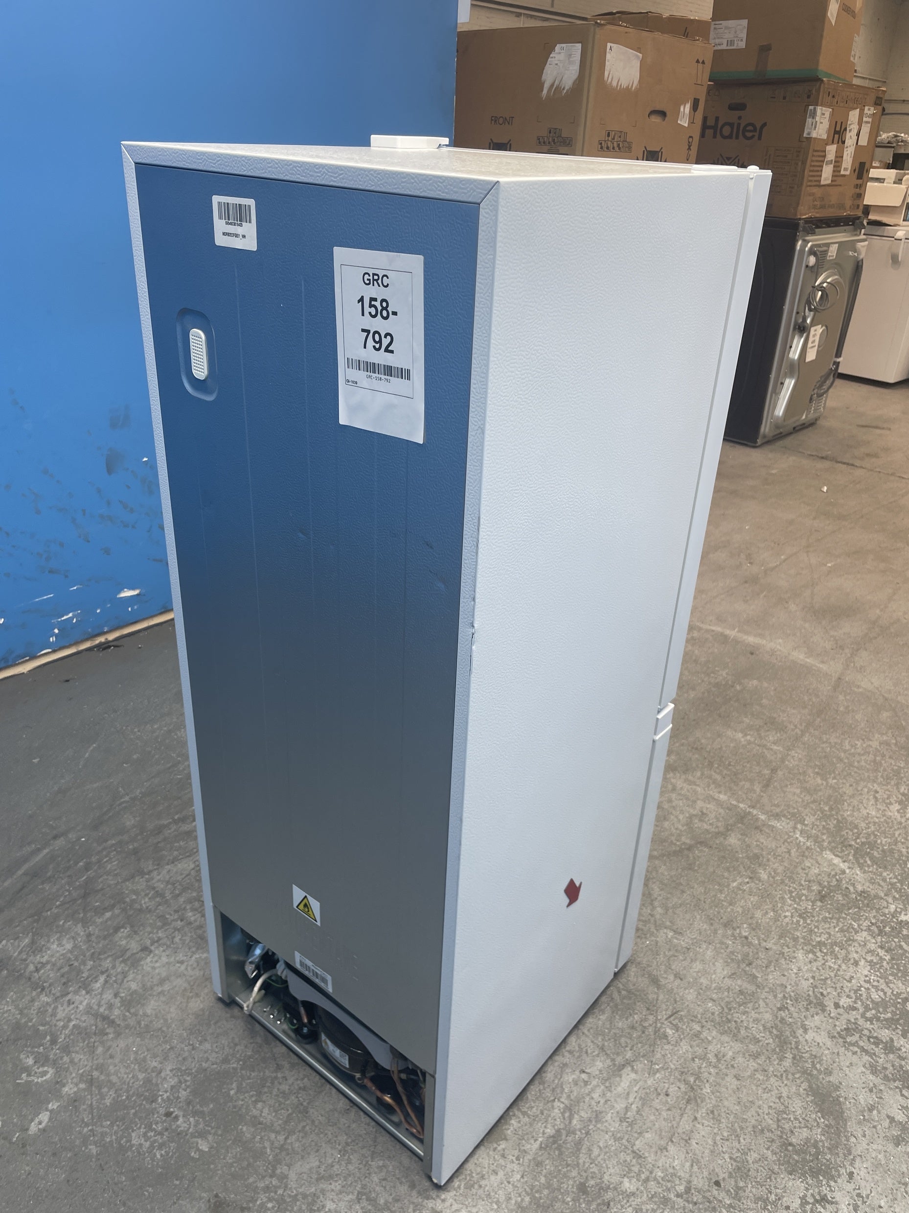 #GRC-158-792 - Midea MDRB202FGE01 47cm Wide Low Frost Combi Fridge Freezer