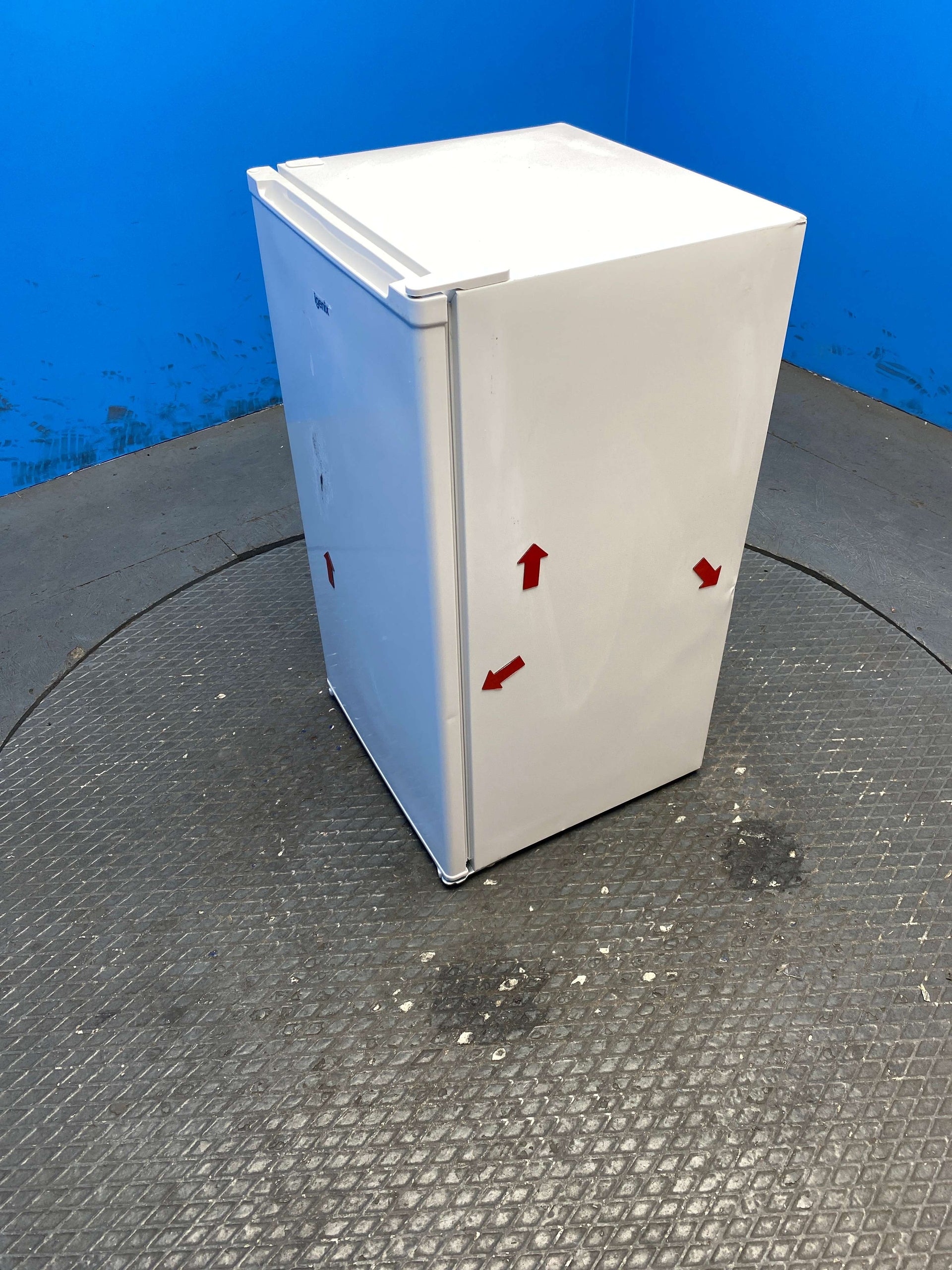 Igenix IGUFZ148W 60L Under Counter Freezer
