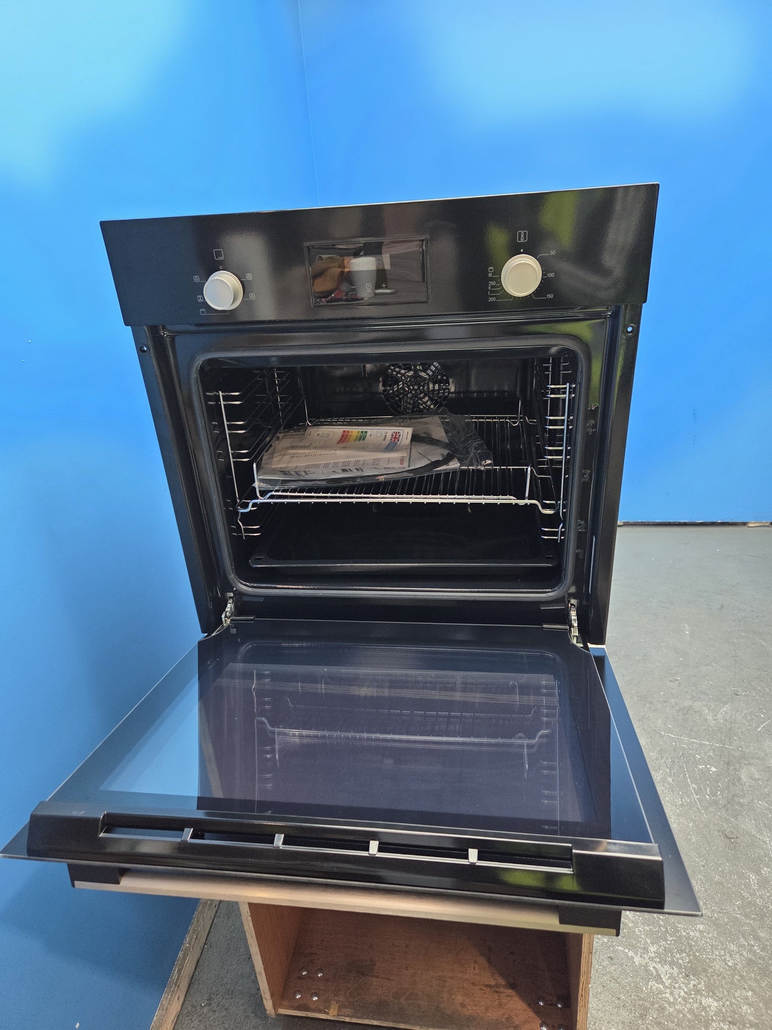 Bosch Series 2 HHF113BA0B 66L Built-in Single Electric Oven