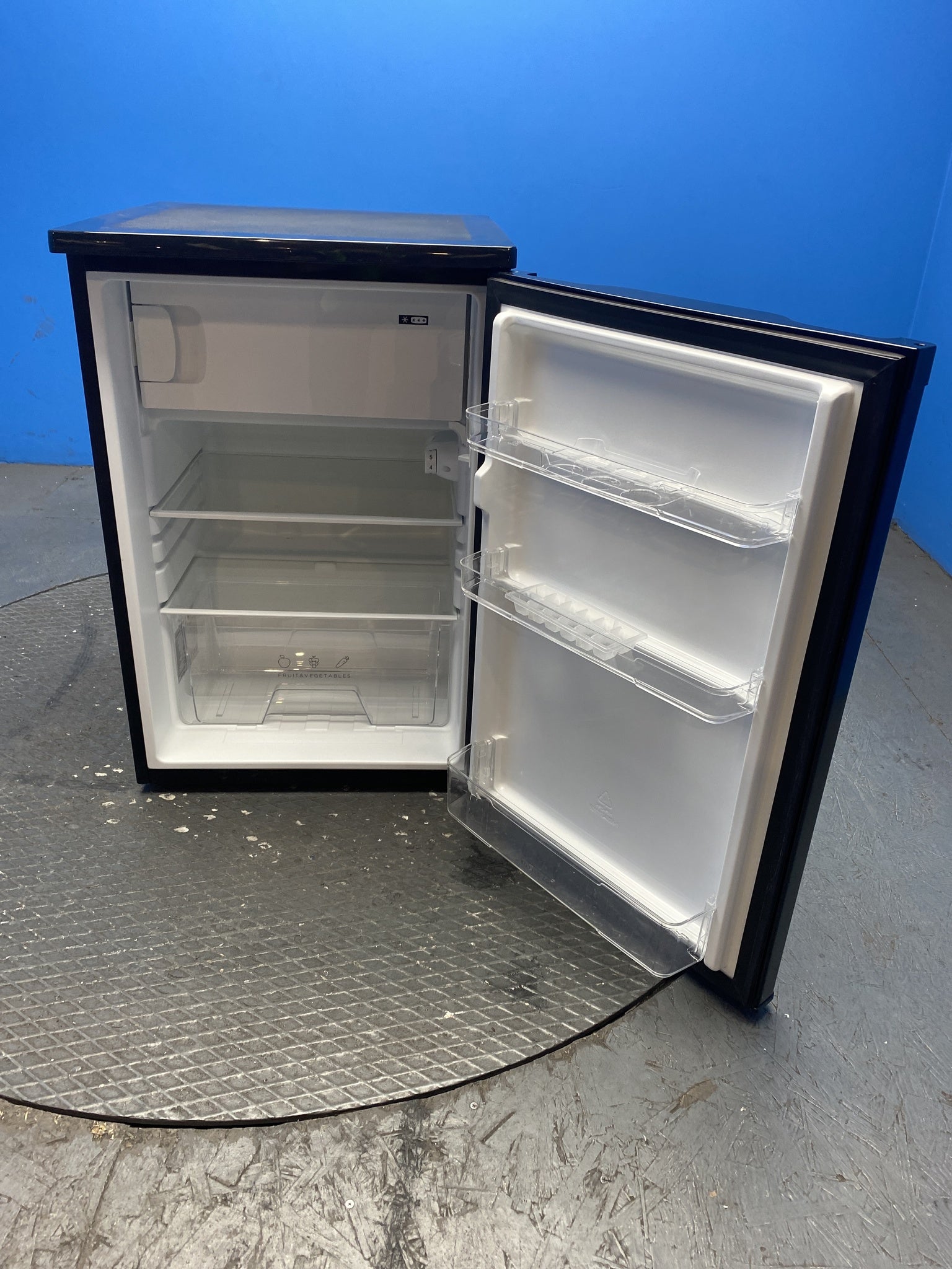 Statesman R155B 55cm 113 Litre Under Counter Fridge