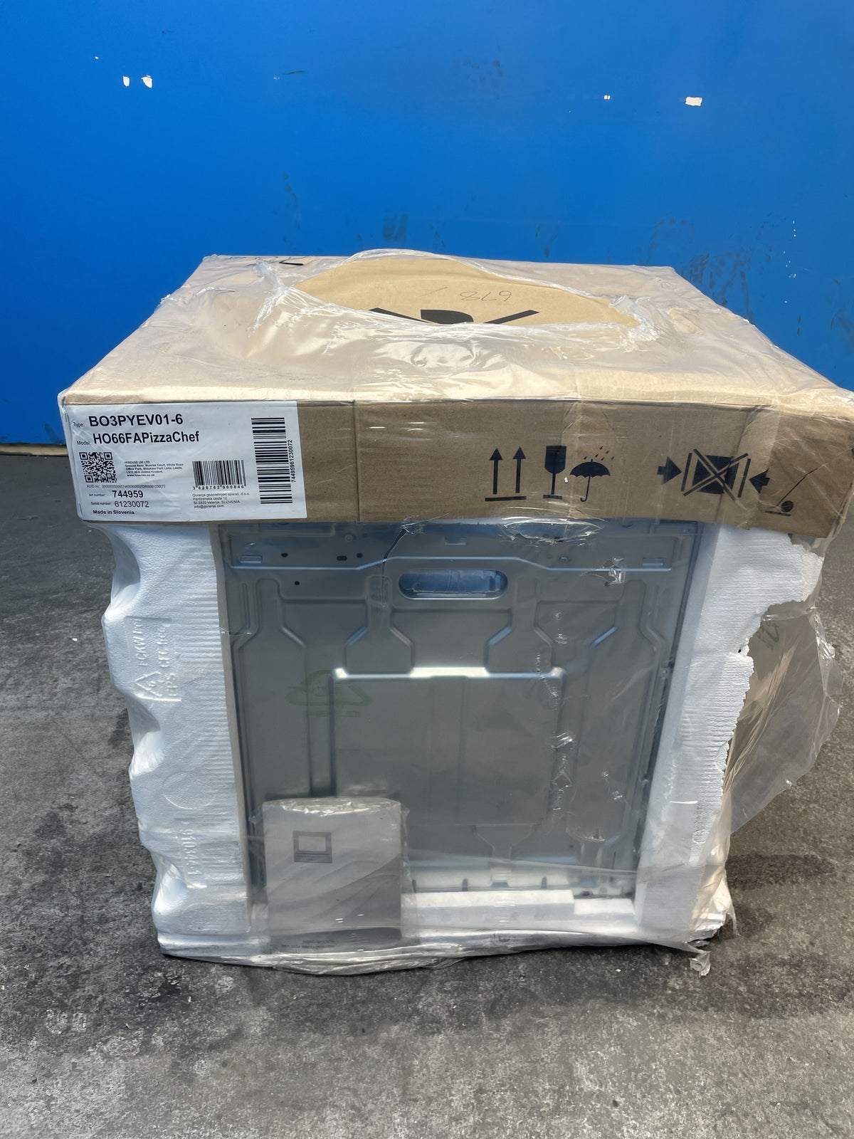 #GRC-163-213 - Hisense Hi6 BlackLine HO66FAPizzaChef Pyrolytic Smart Oven