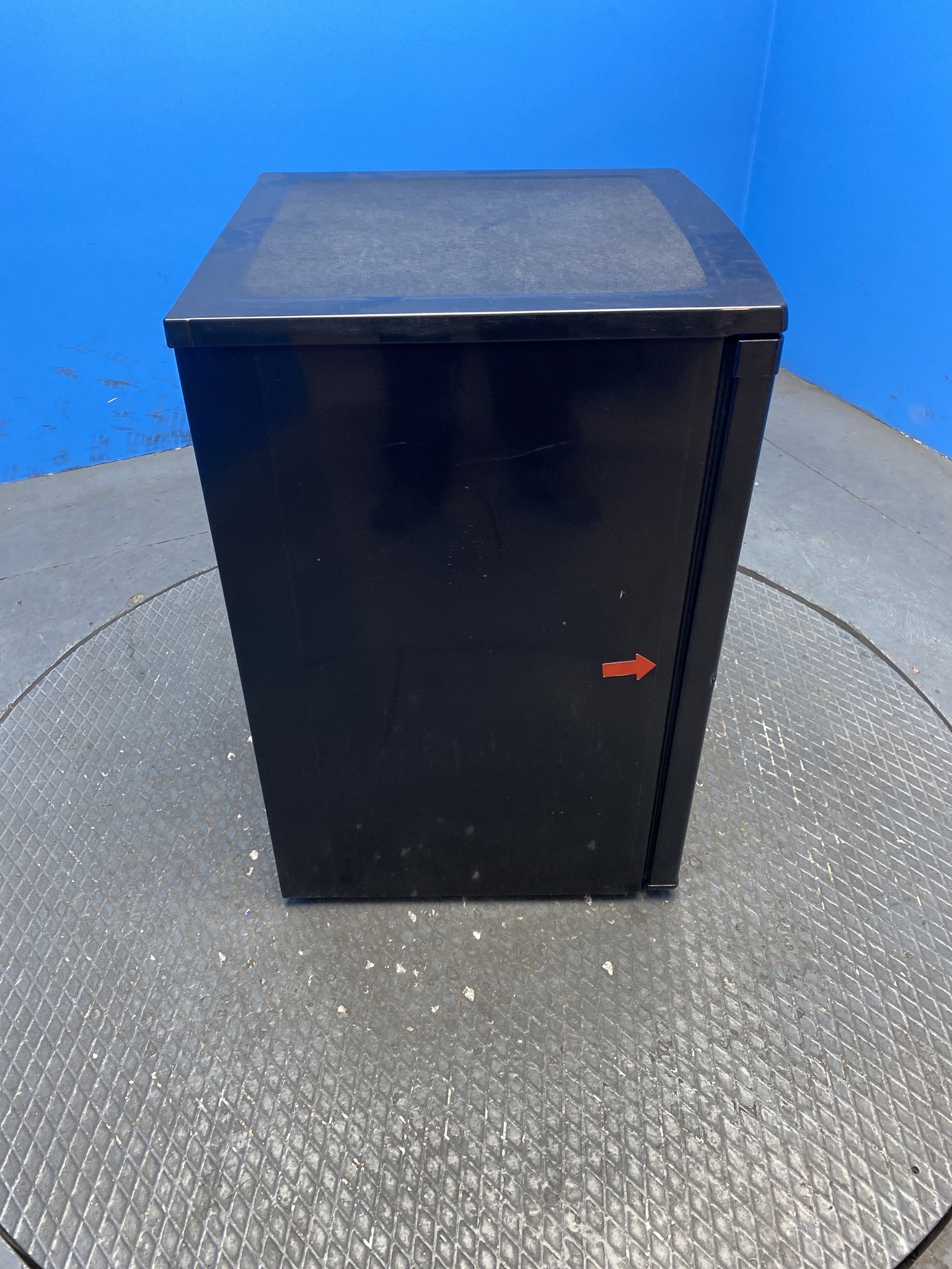 Igenix IG255B 136 Litre Under Counter Fridge