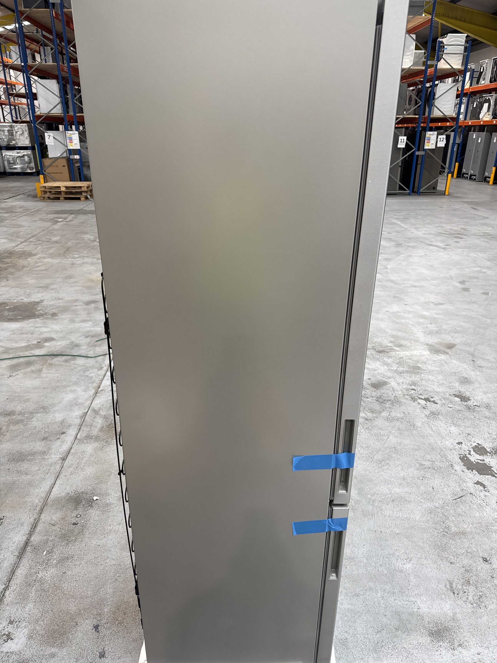 #GRC-154-093 - AEG RCB636E2MX 6000 TwinTech No Frost 60/40 Fridge Freezer