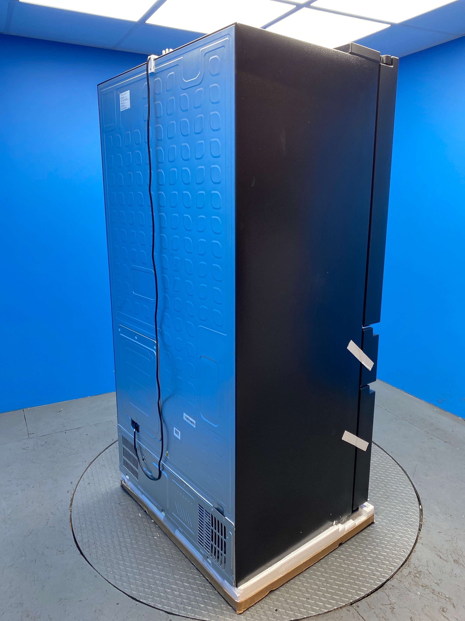 Hisense RF749N4SWFE 579 Litre French Door Fridge Freezer