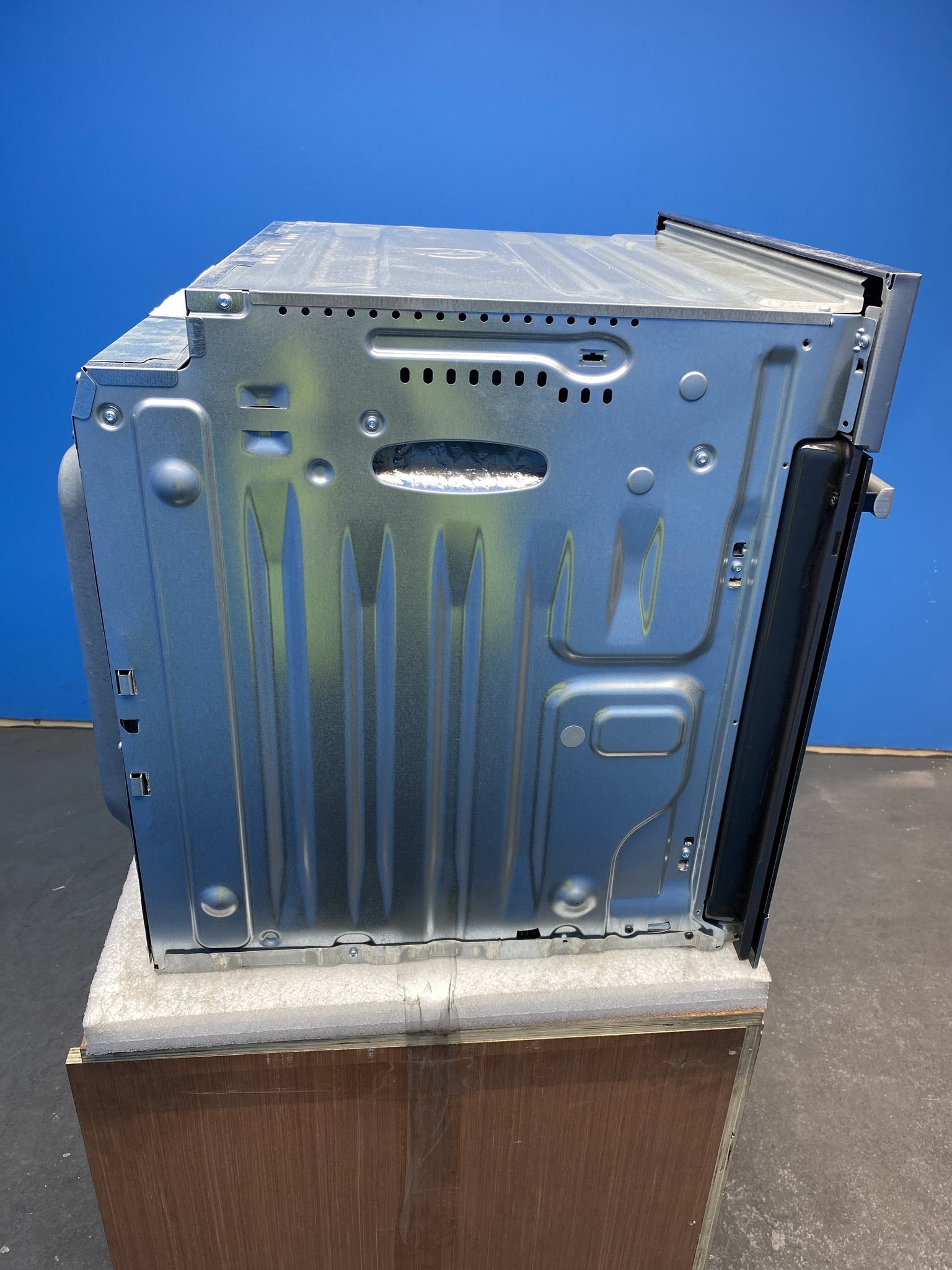 AEG BES355010M SteamBake Built-In Electric Single Oven