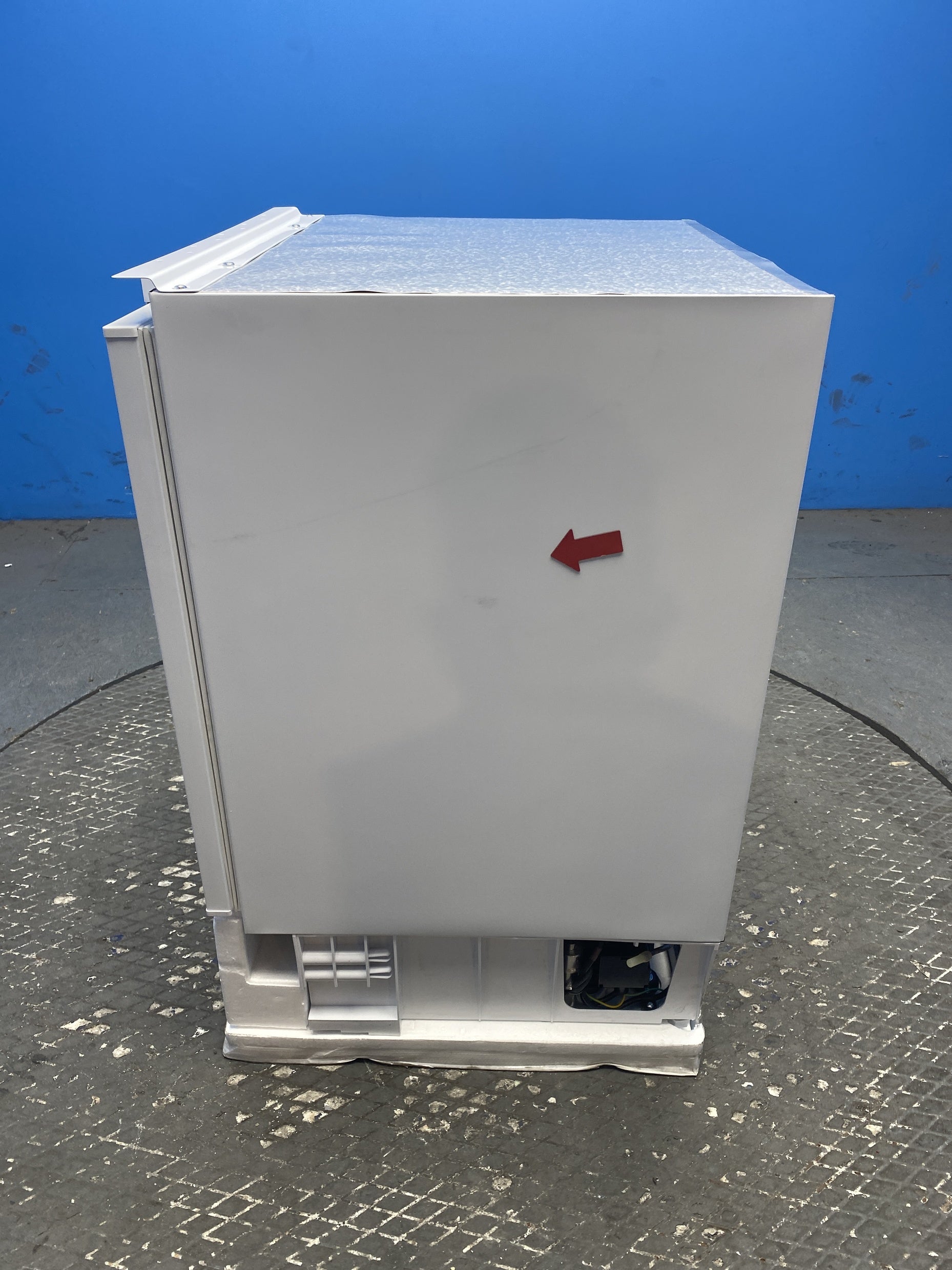 #GRC-150-400 - Candy CUS68EWK Integrated 95 Litre Undercounter Freezer