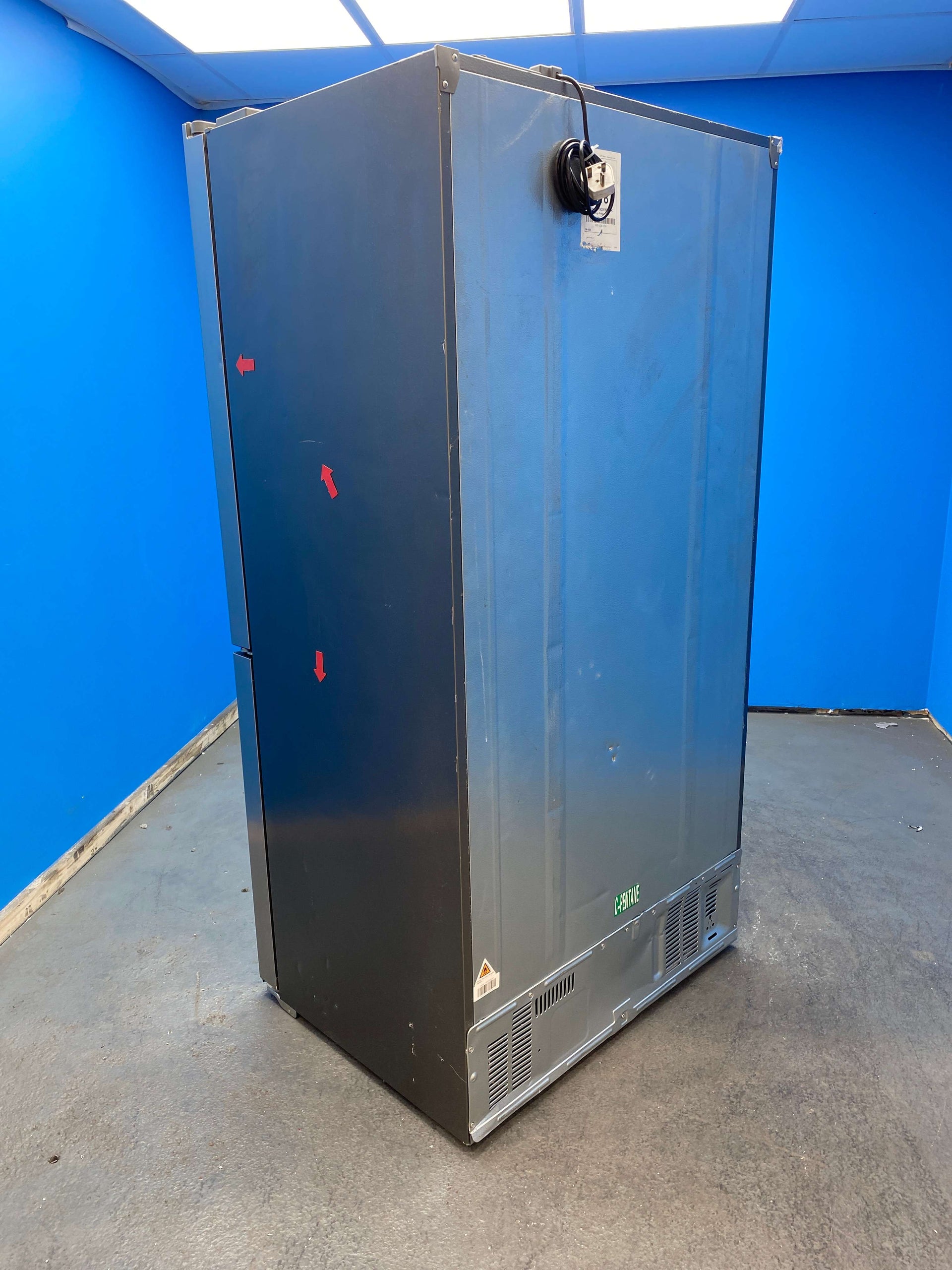 Hoover HSC918ENXK 567L No Frost American Style Fridge Freezer
