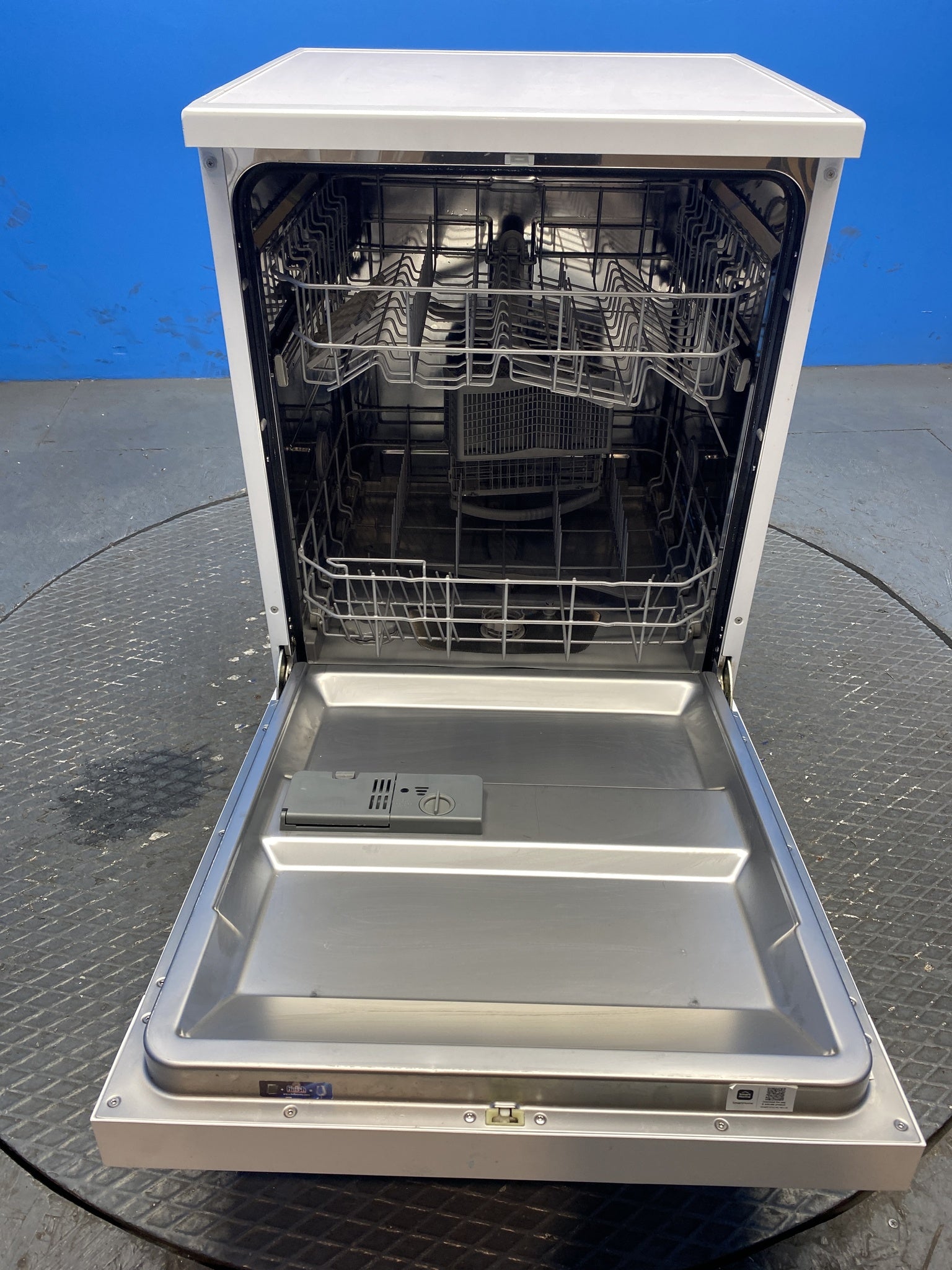 Midea MDWPF1233CW 60cm 12 Place Setting Dishwasher