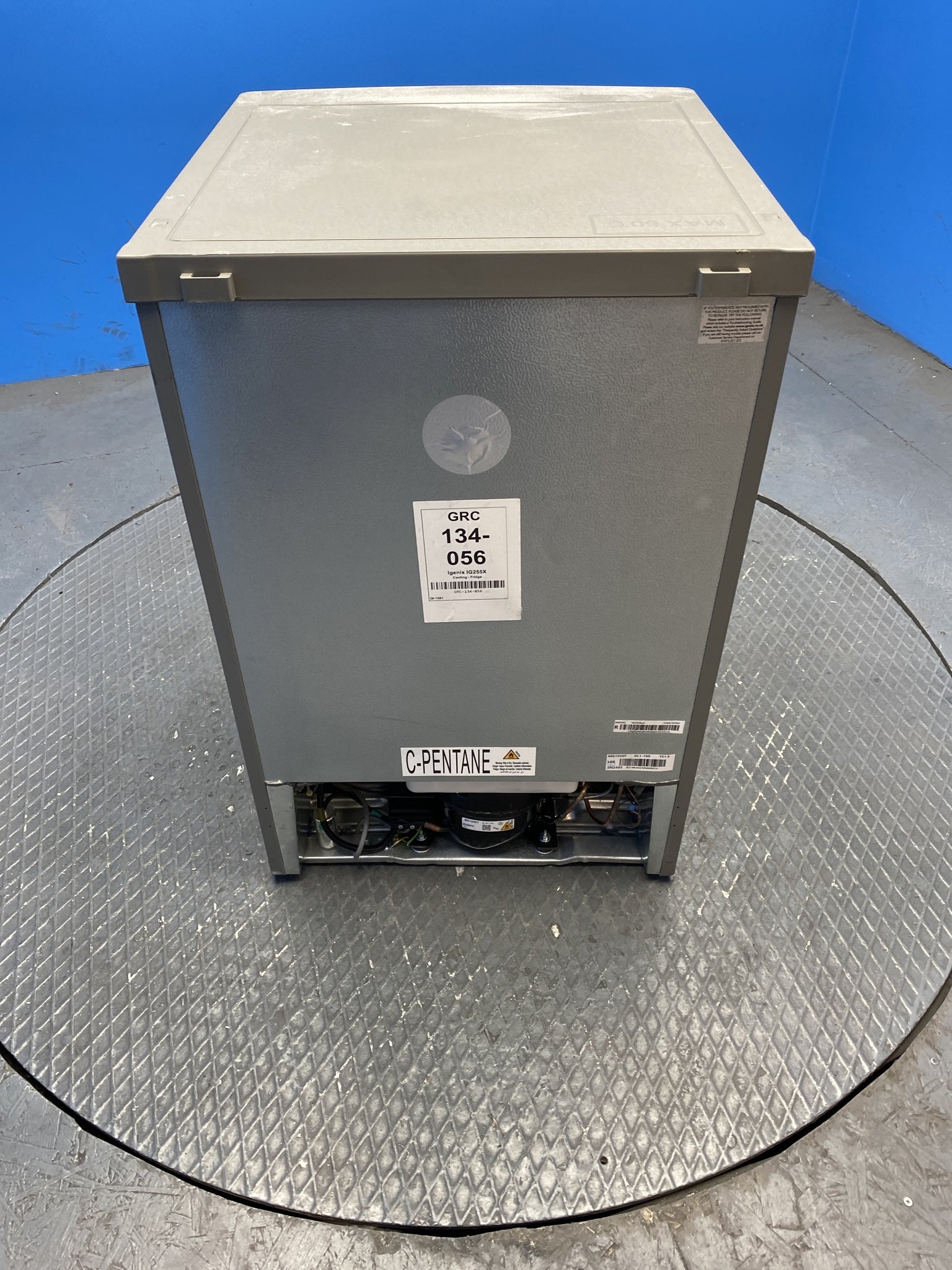 Igenix IG255X 136 Litre Undercounter Fridge