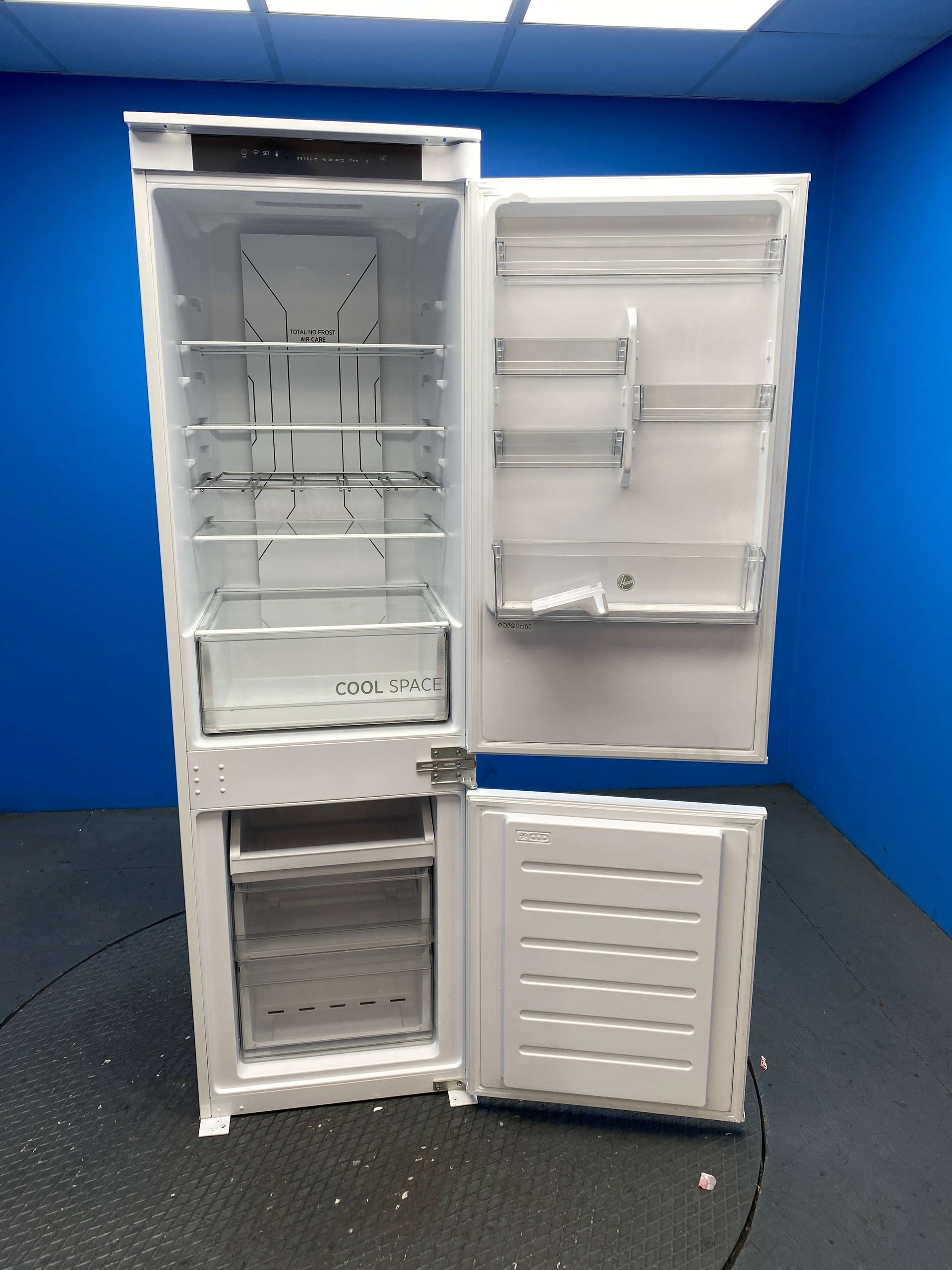 Hoover HOBT3518FWK Integrated 248 Litre Combi Fridge Freezer