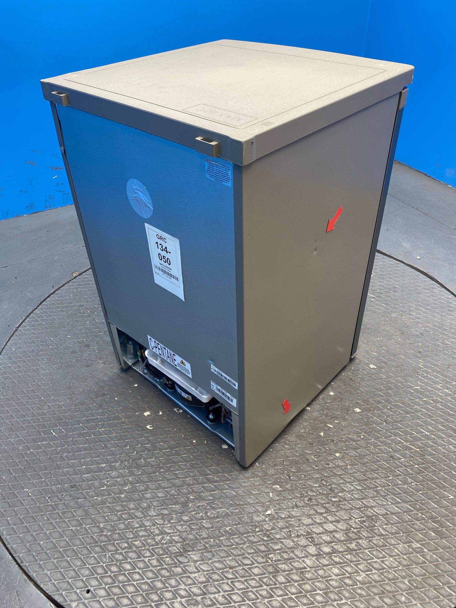 Igenix IG255X 136 Litre Undercounter Fridge