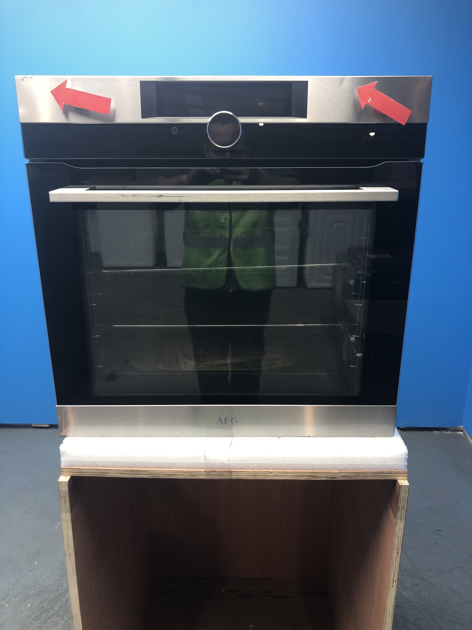 AEG BPK948330M Single Pyrolytic Oven with Assisted Cooking