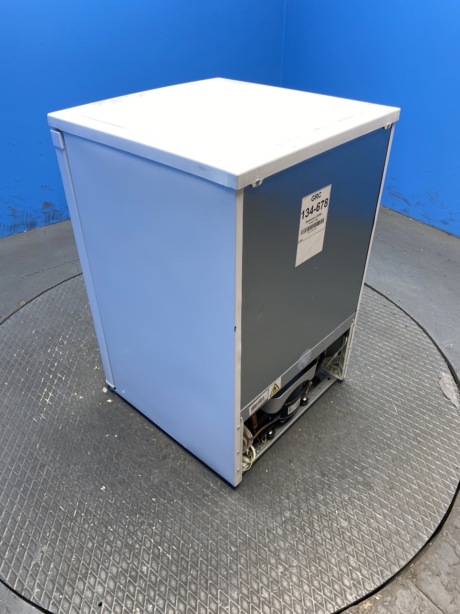 Statesman L255W 113 Litre 55cm Under Counter Fridge