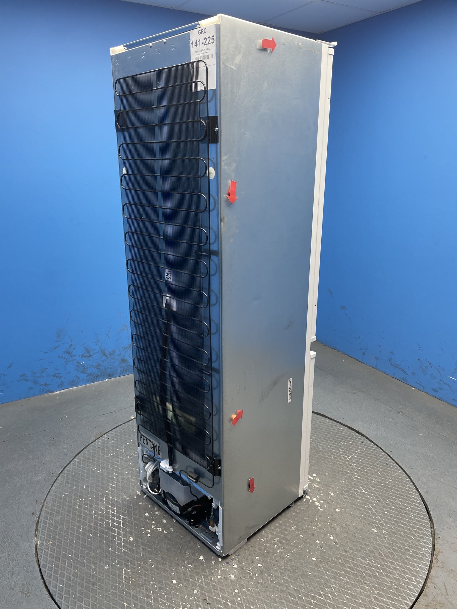 Zanussi ZNLK18ES3 70/30 Low Frost Integrated Fridge Freezer