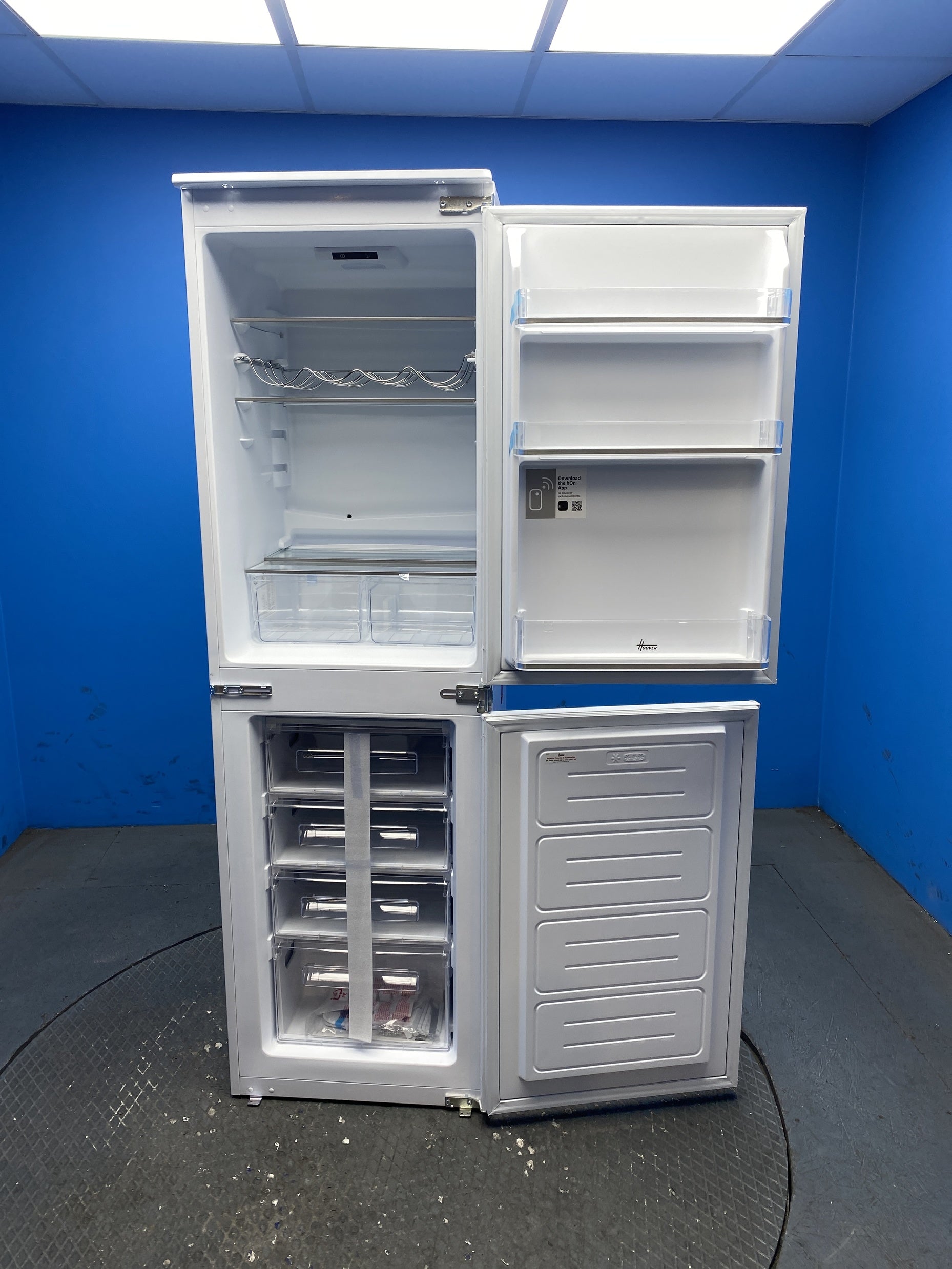Hoover HOB50S518EK Integrated 233 Litre 50/50 Combi Fridge Freezer