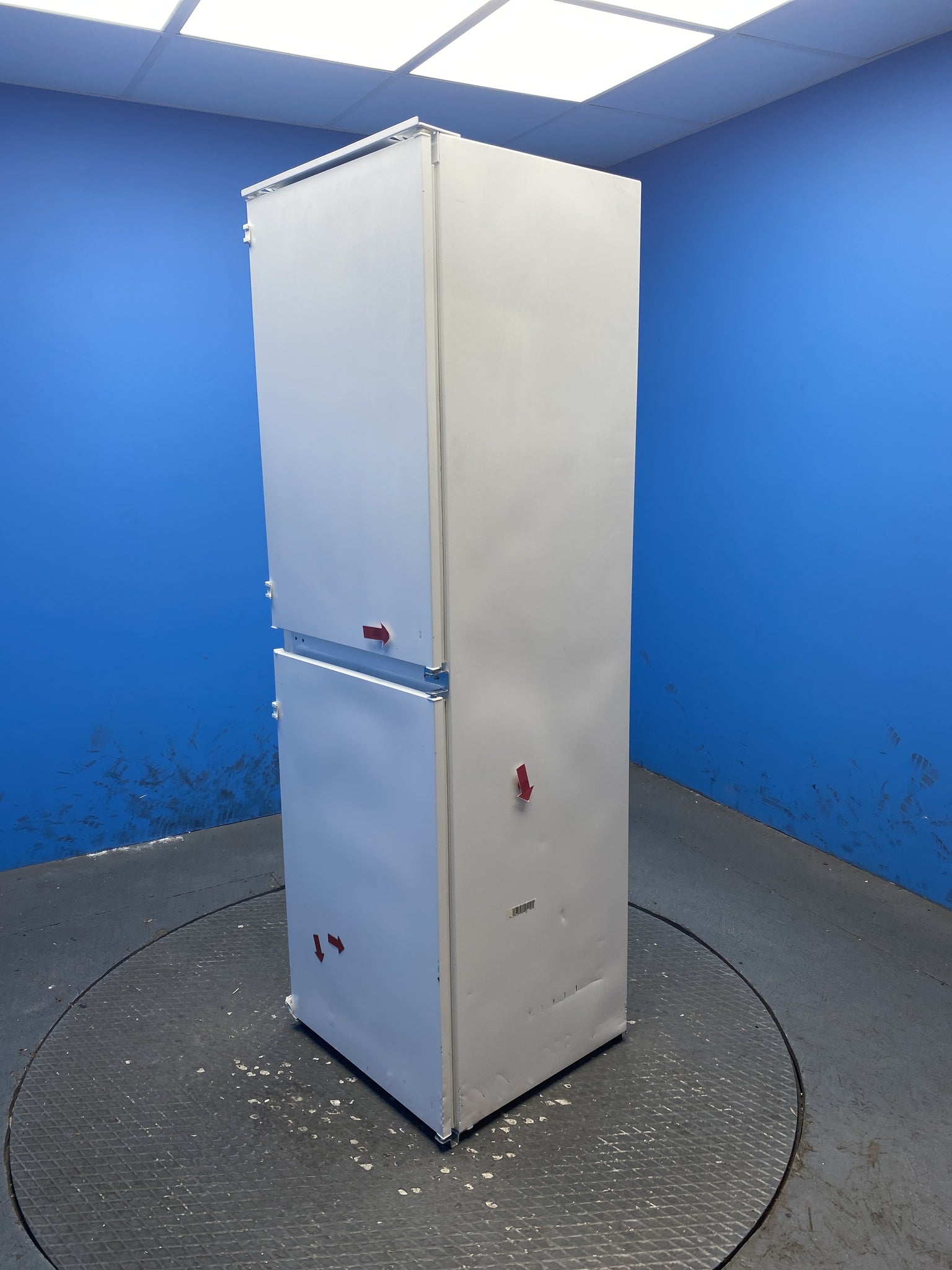 Electrolux ENN2743AOV Frost Free Integrated 50/50 Fridge Freezer