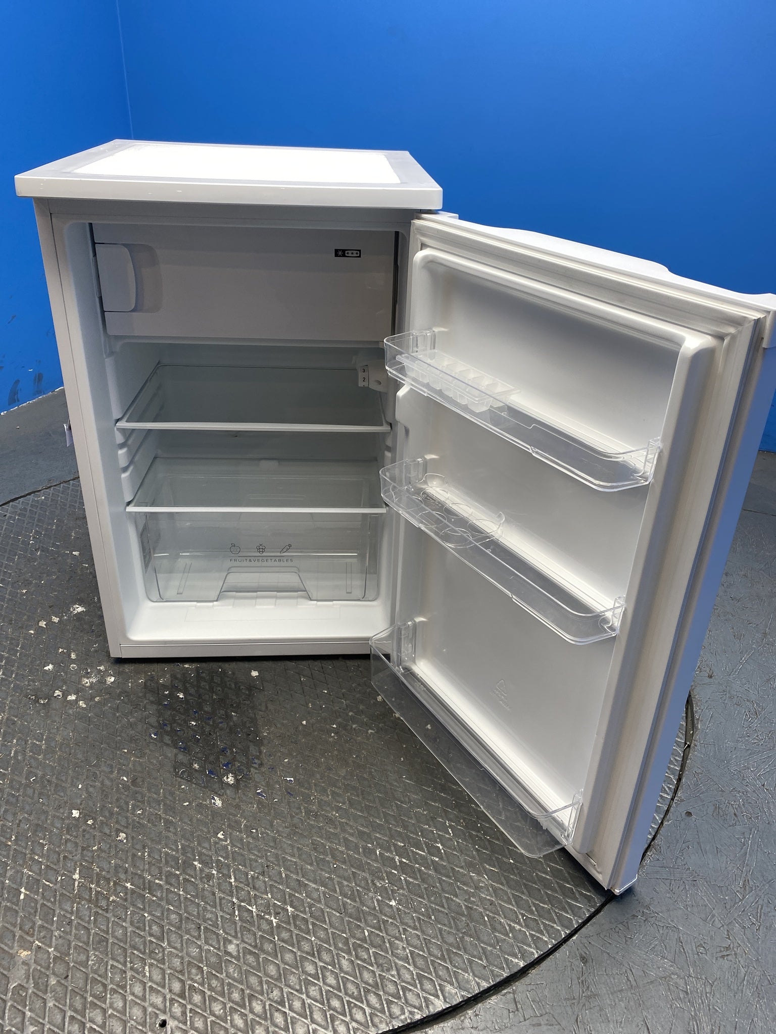 Statesman R155W 55cm Under Counter Fridge