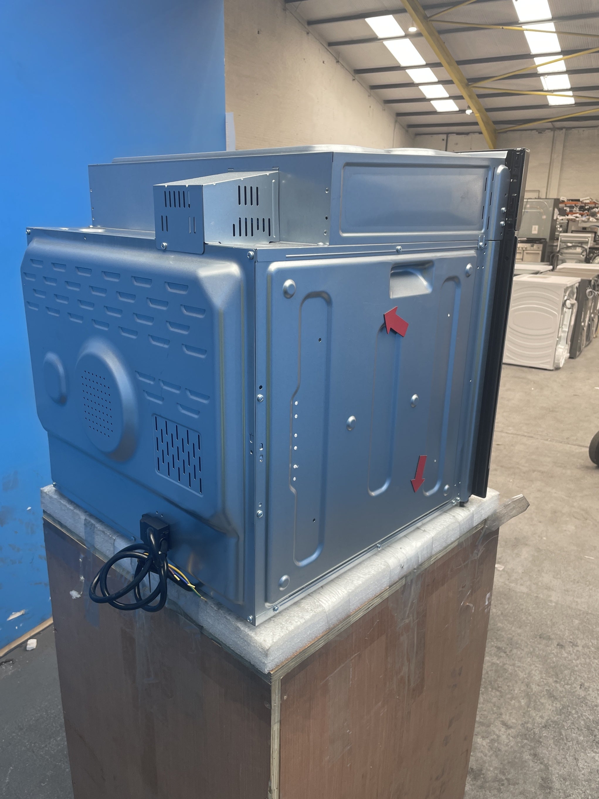 #GRC-158-788 - Midea Xpress MBO65M40M04E-SS Static Built-In Single Oven