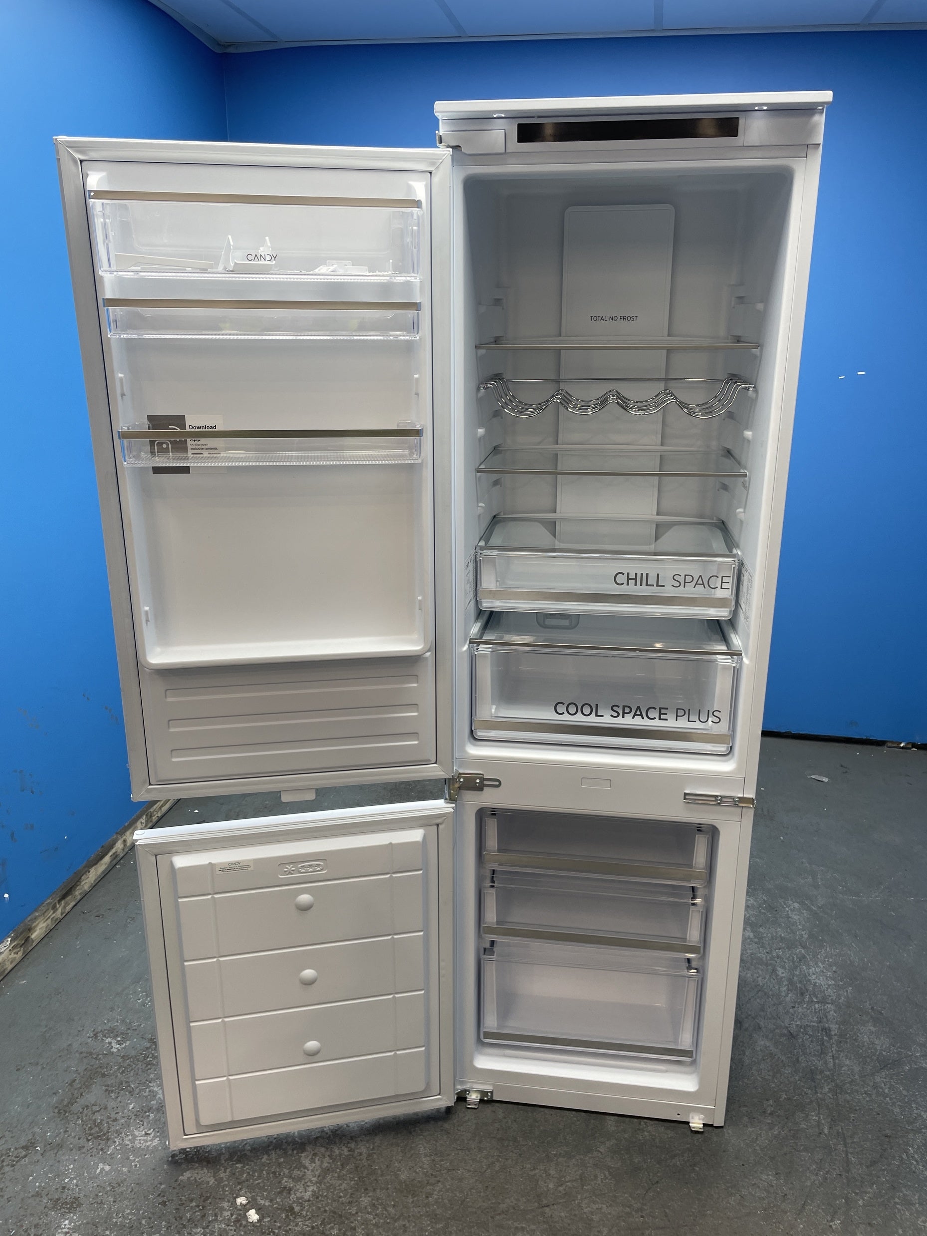 #GRC-153-242 - Candy CBBMT18EK Integrated 244 Litre Smart Fridge Freezer