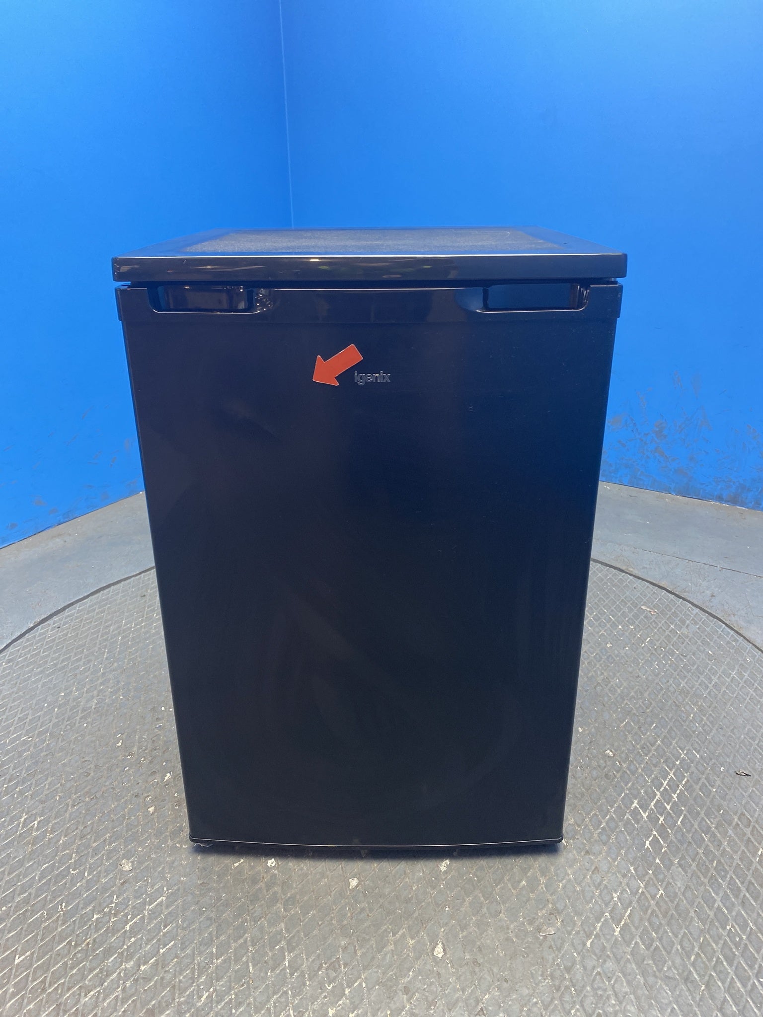 Igenix IG155B 109 Litre Under Counter Fridge with Ice Box