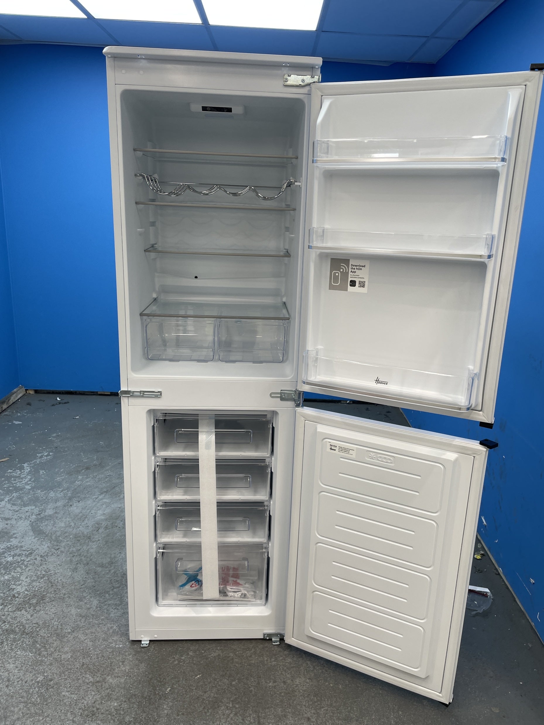 #GRC-157-321 - Hoover HOB50S518EK Integrated 233 Litre 50/50 Combi Fridge Freezer