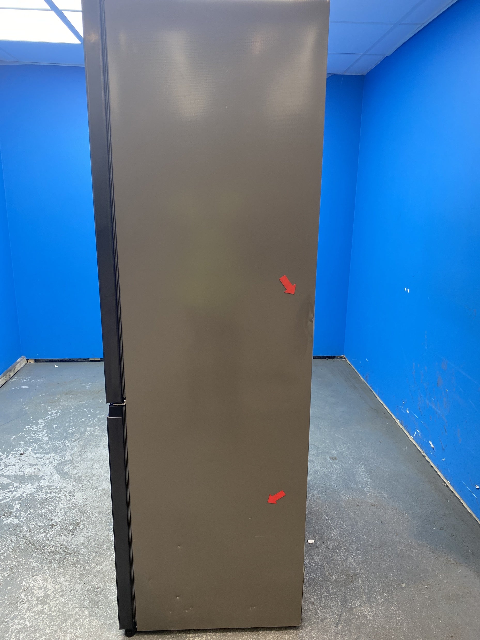 #GRC-137-484 - Hisense RQ768N4GBE KitchenFit Total No Frost American Fridge Freezer
